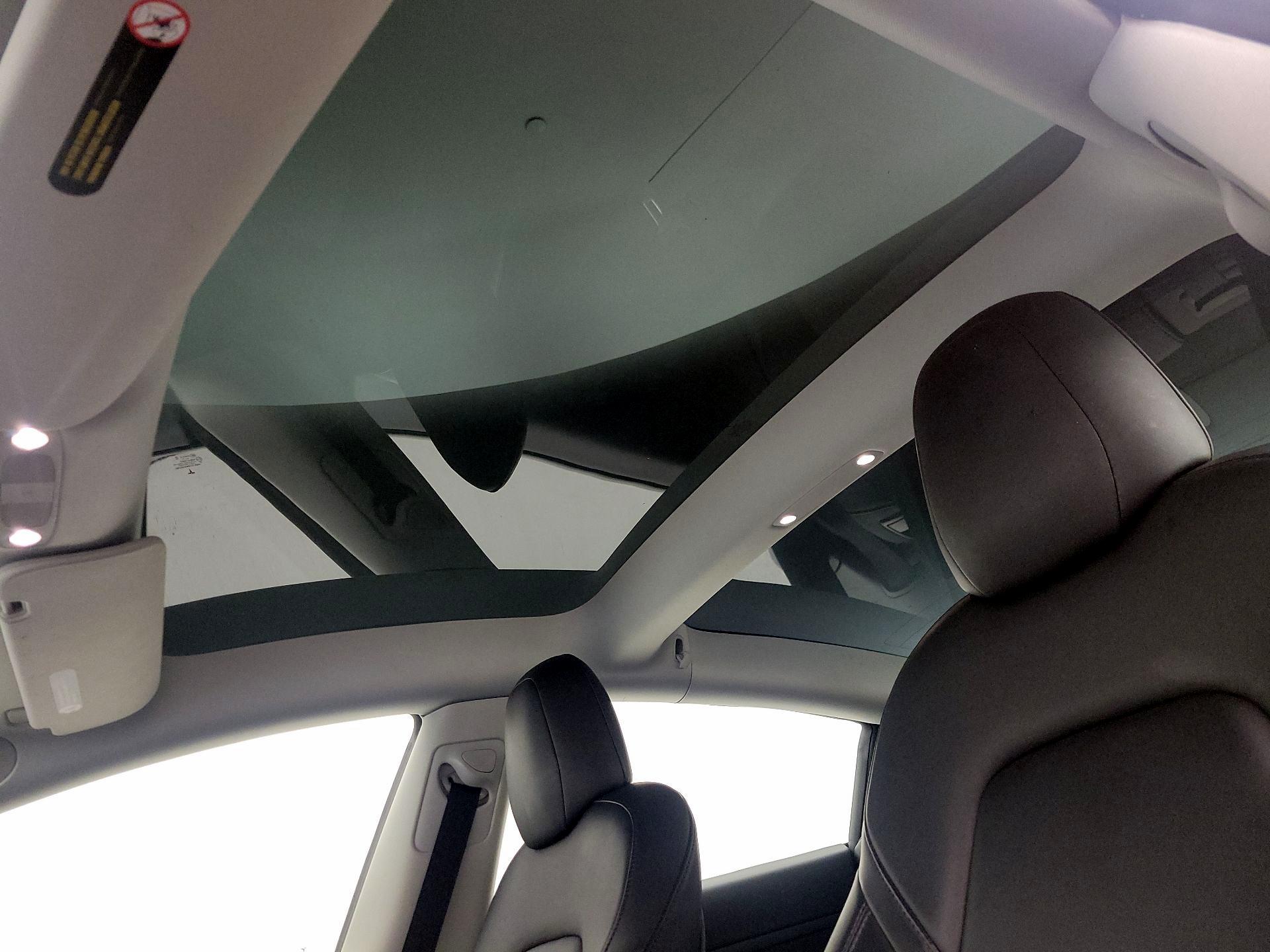 Thumbnail: 2022 Tesla Model 3 - 19