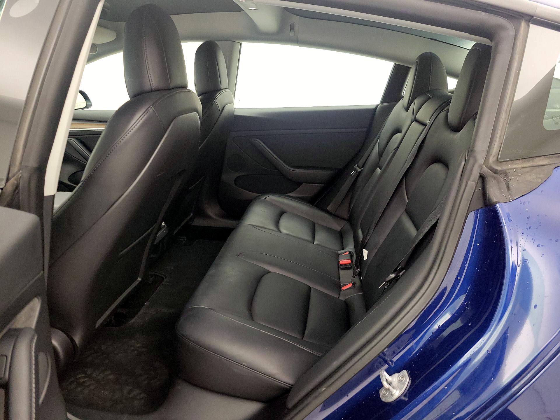 Thumbnail: 2022 Tesla Model 3 - 20