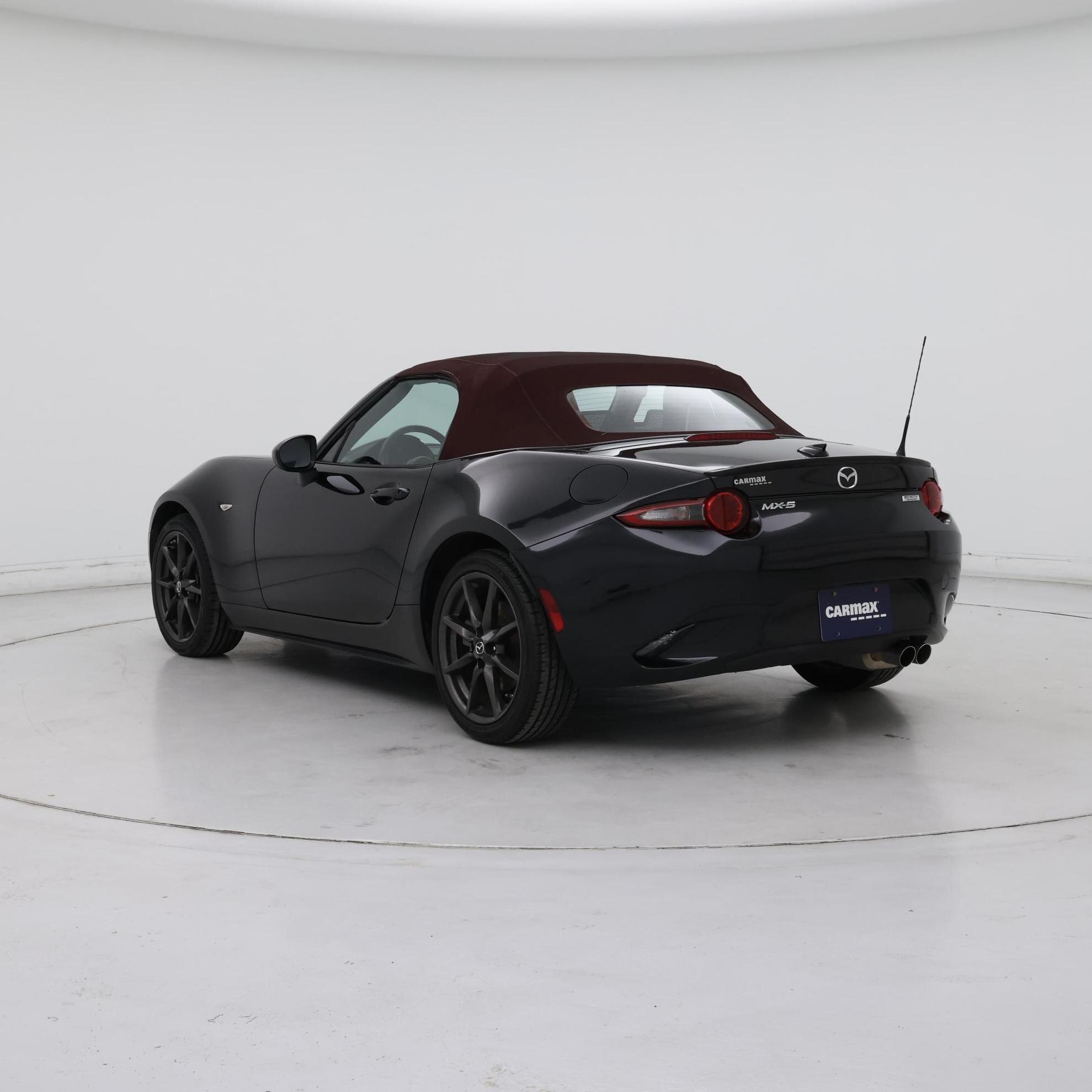 Thumbnail: 2018 Mazda MX-5 Miata - 2