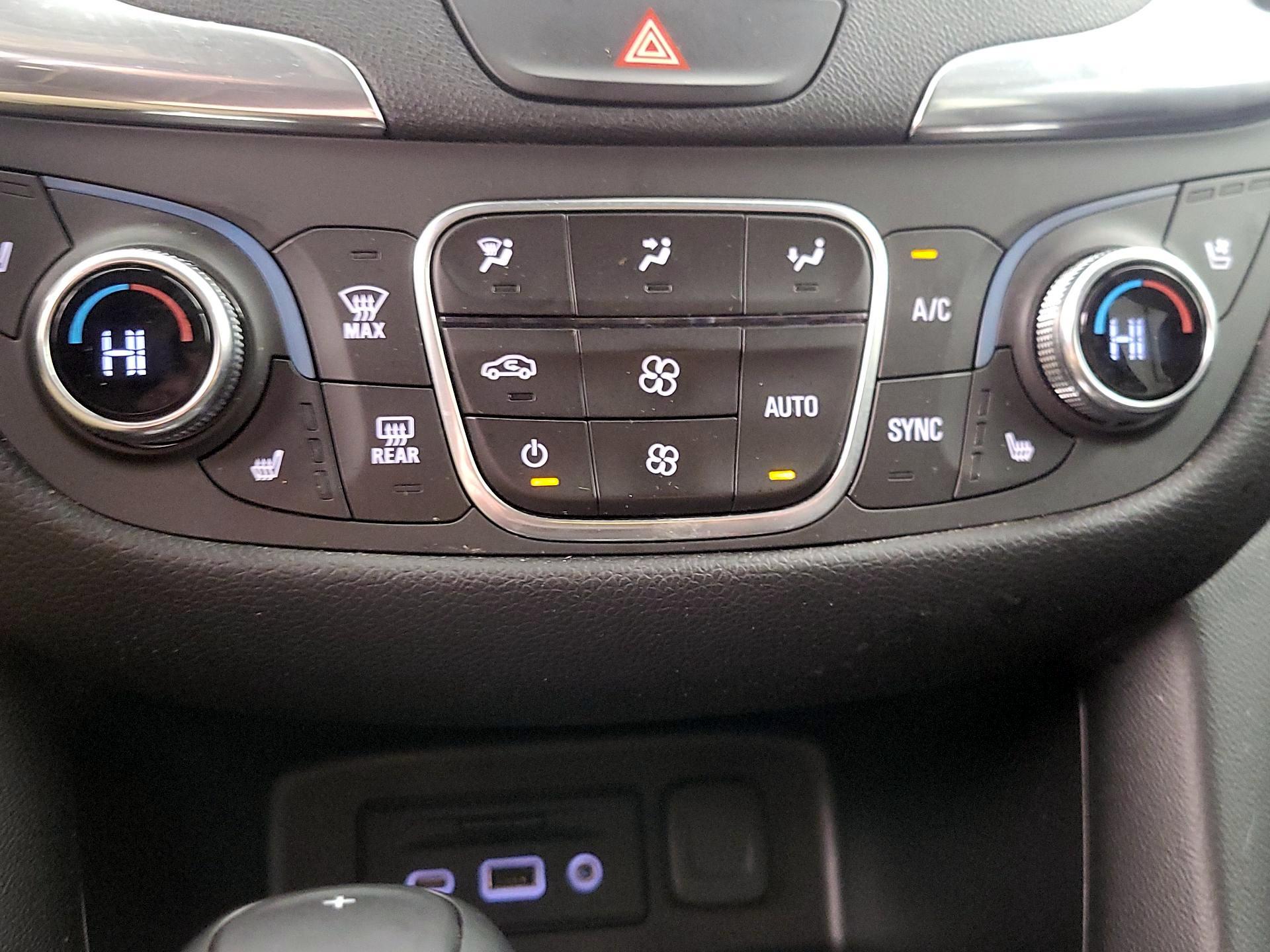 Thumbnail: 2020 Chevrolet Equinox - 17