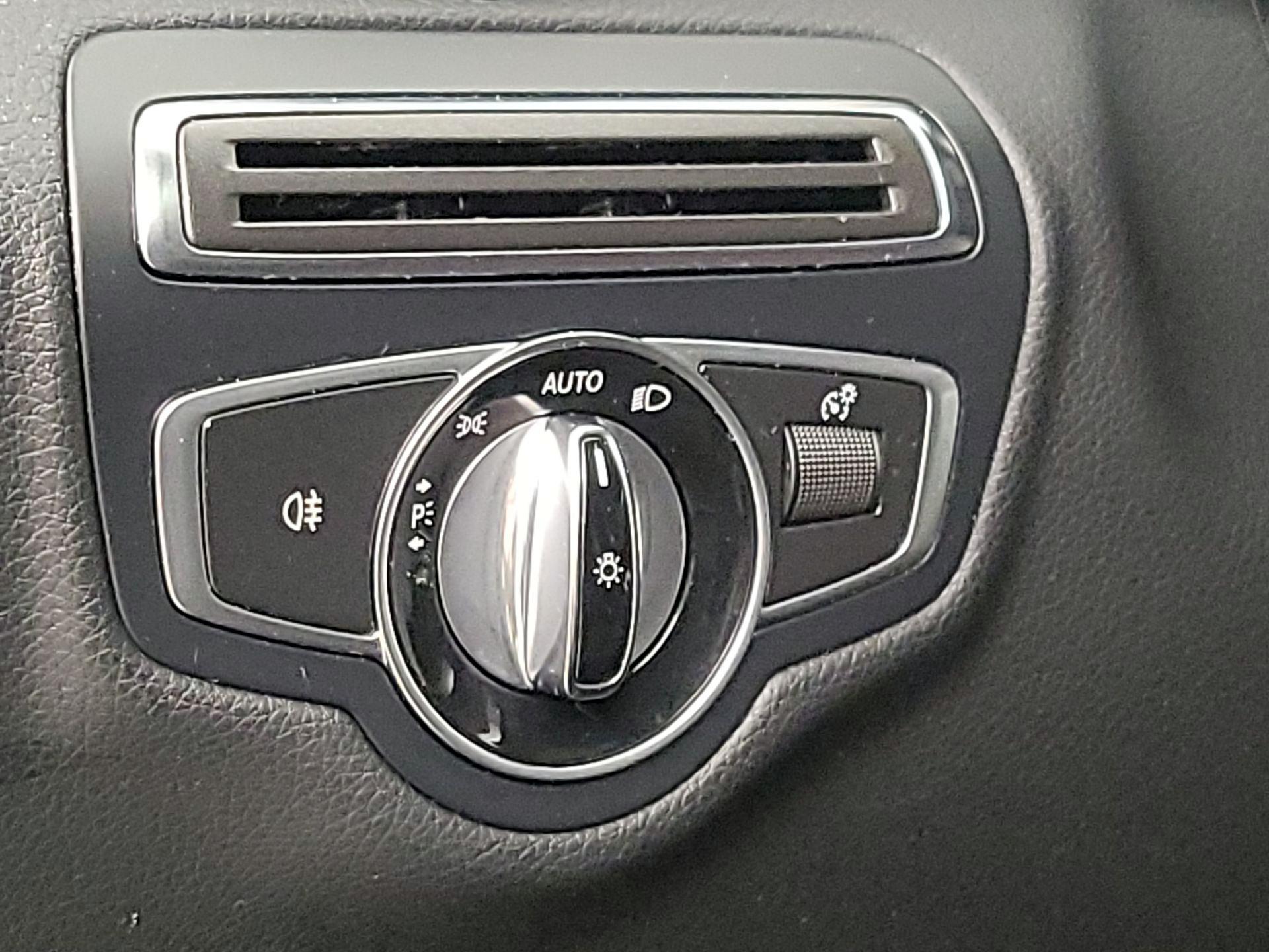 Thumbnail: 2017 Mercedes-Benz C-Class - 13