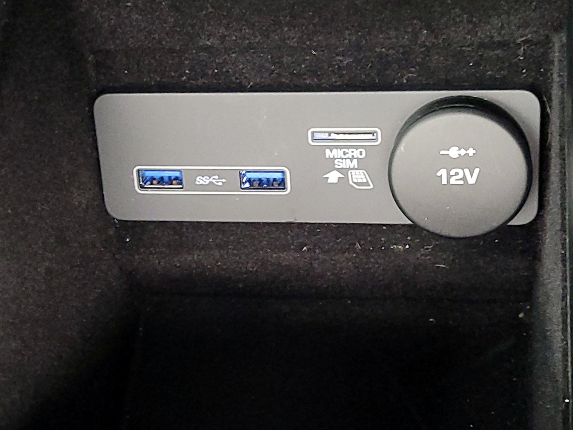 Thumbnail: 2020 Jaguar F-Type - 19