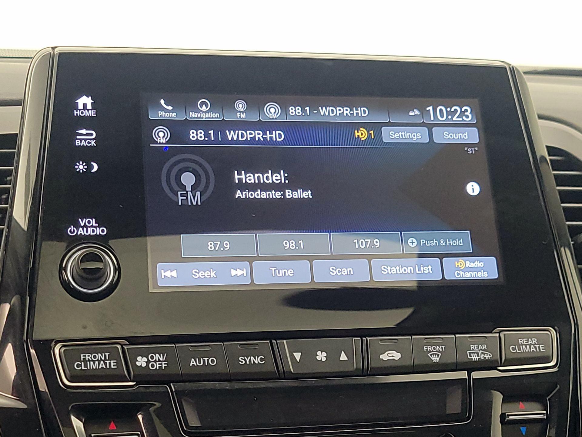 Thumbnail: 2019 Honda Odyssey - 16