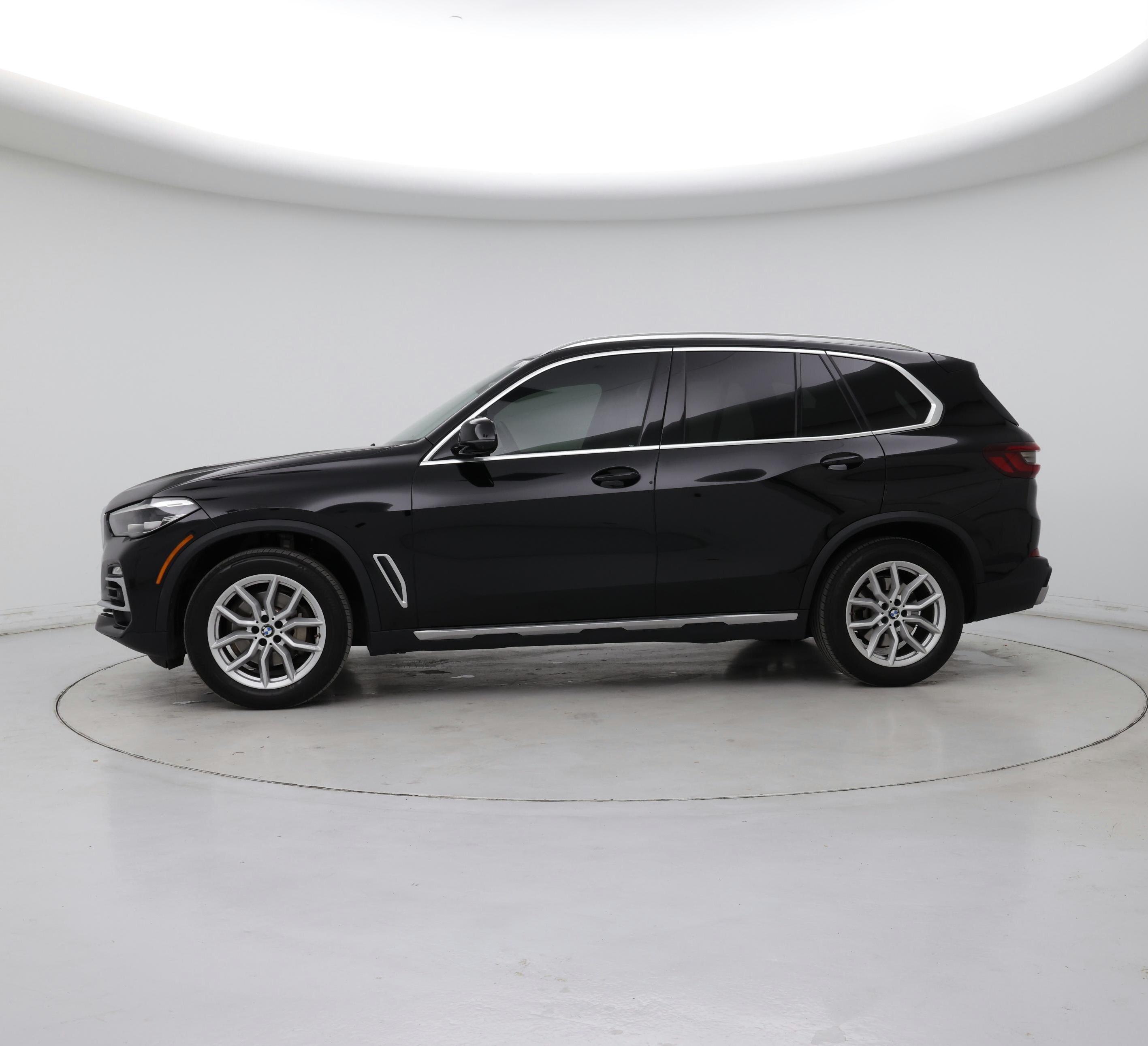 Thumbnail: 2021 BMW X5 - 3