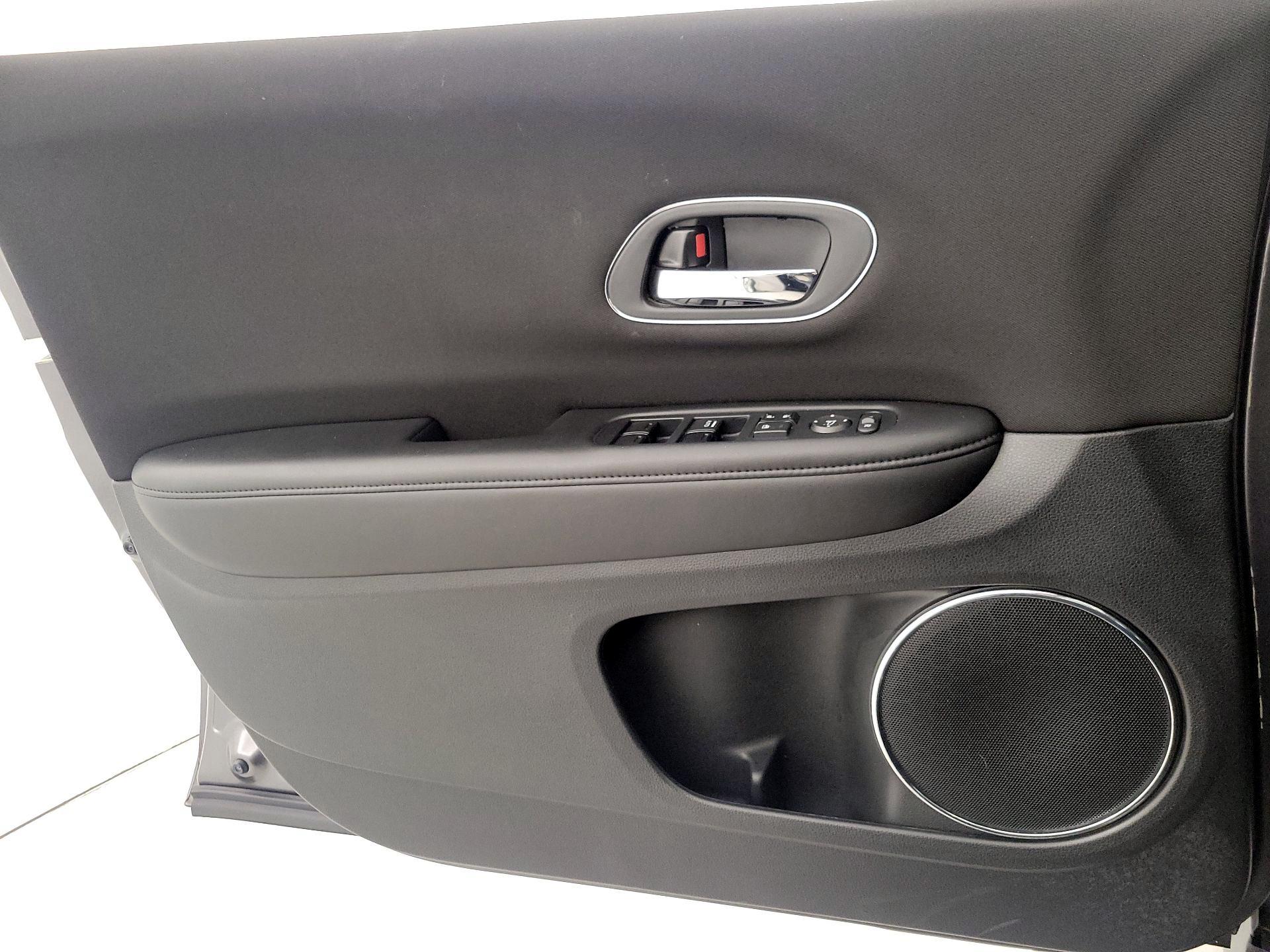 Thumbnail: 2017 Honda HR-V - 12