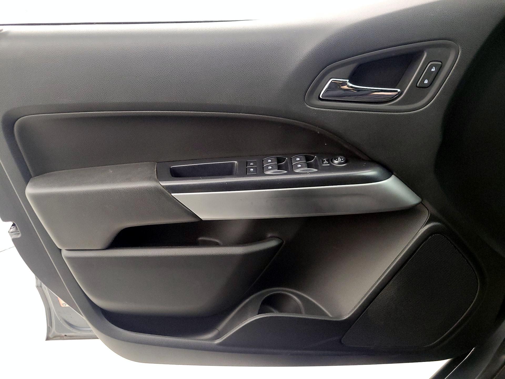 Thumbnail: 2020 Chevrolet Colorado - 12