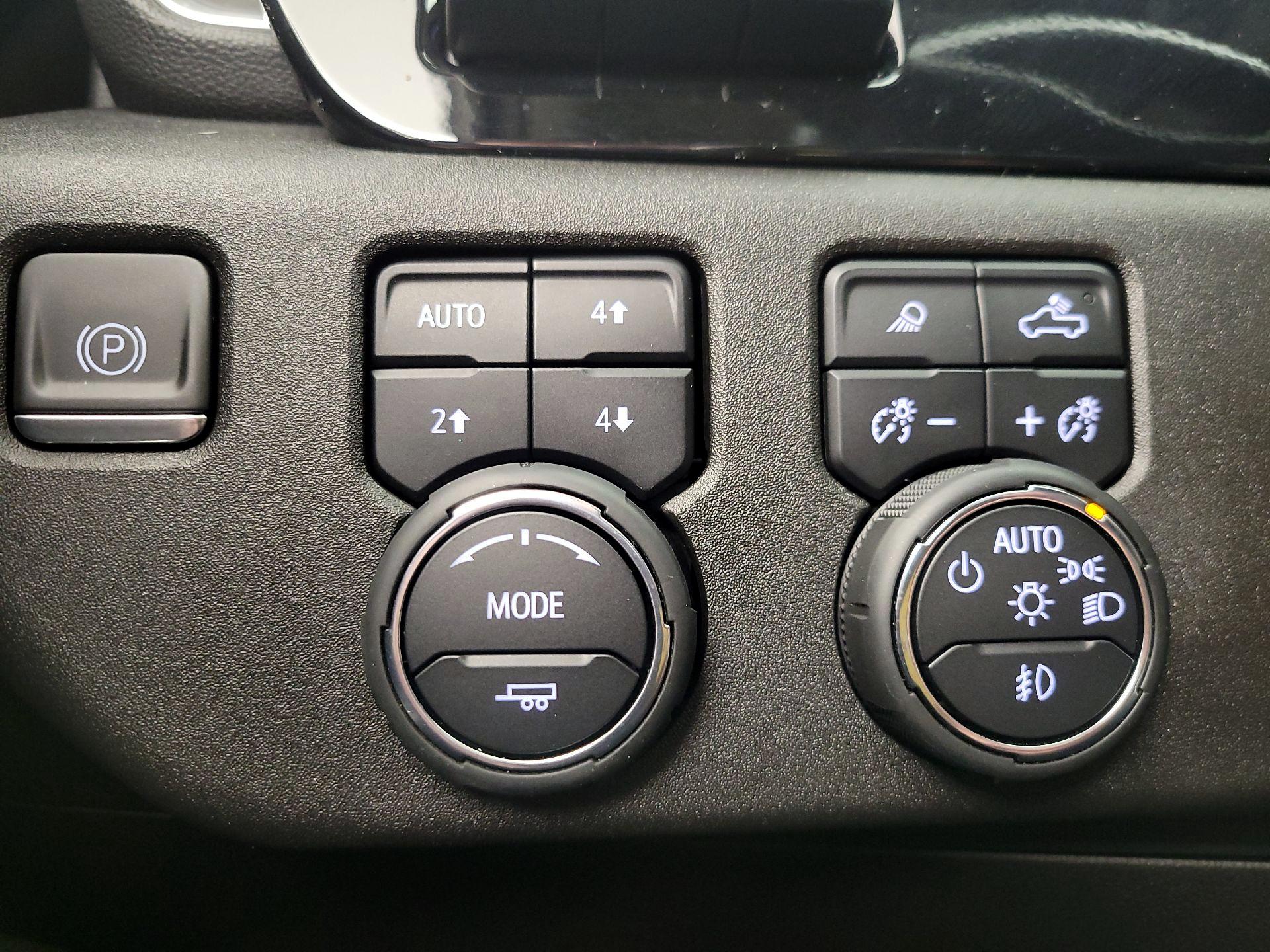 Thumbnail: 2023 Chevrolet Silverado 1500 - 13