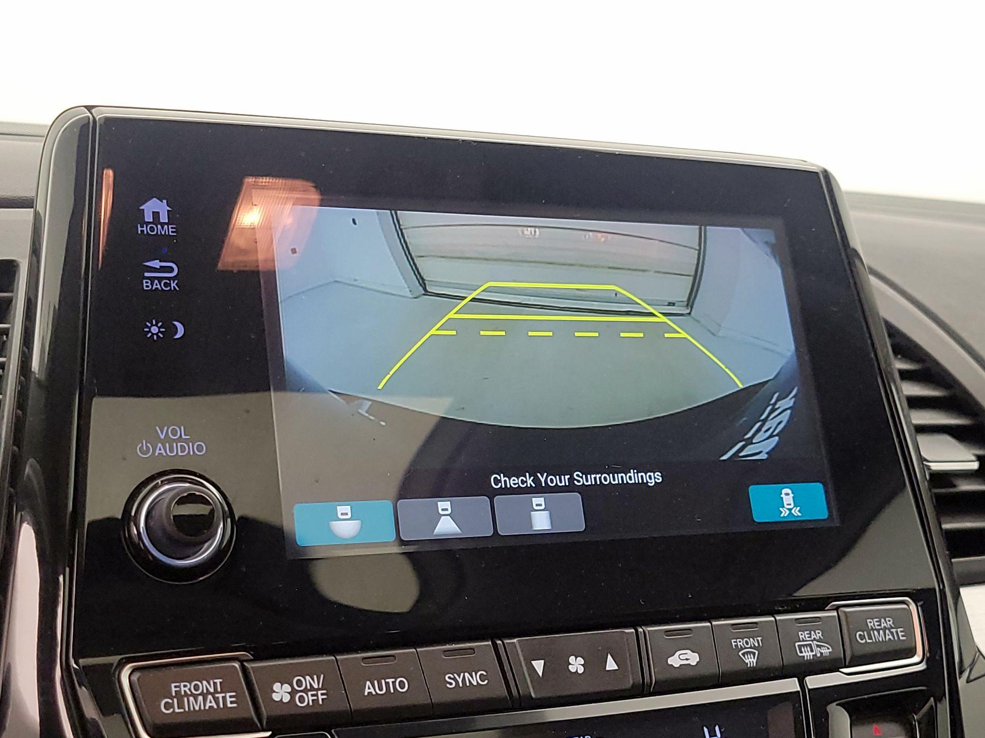 Thumbnail: 2018 Honda Odyssey - 14