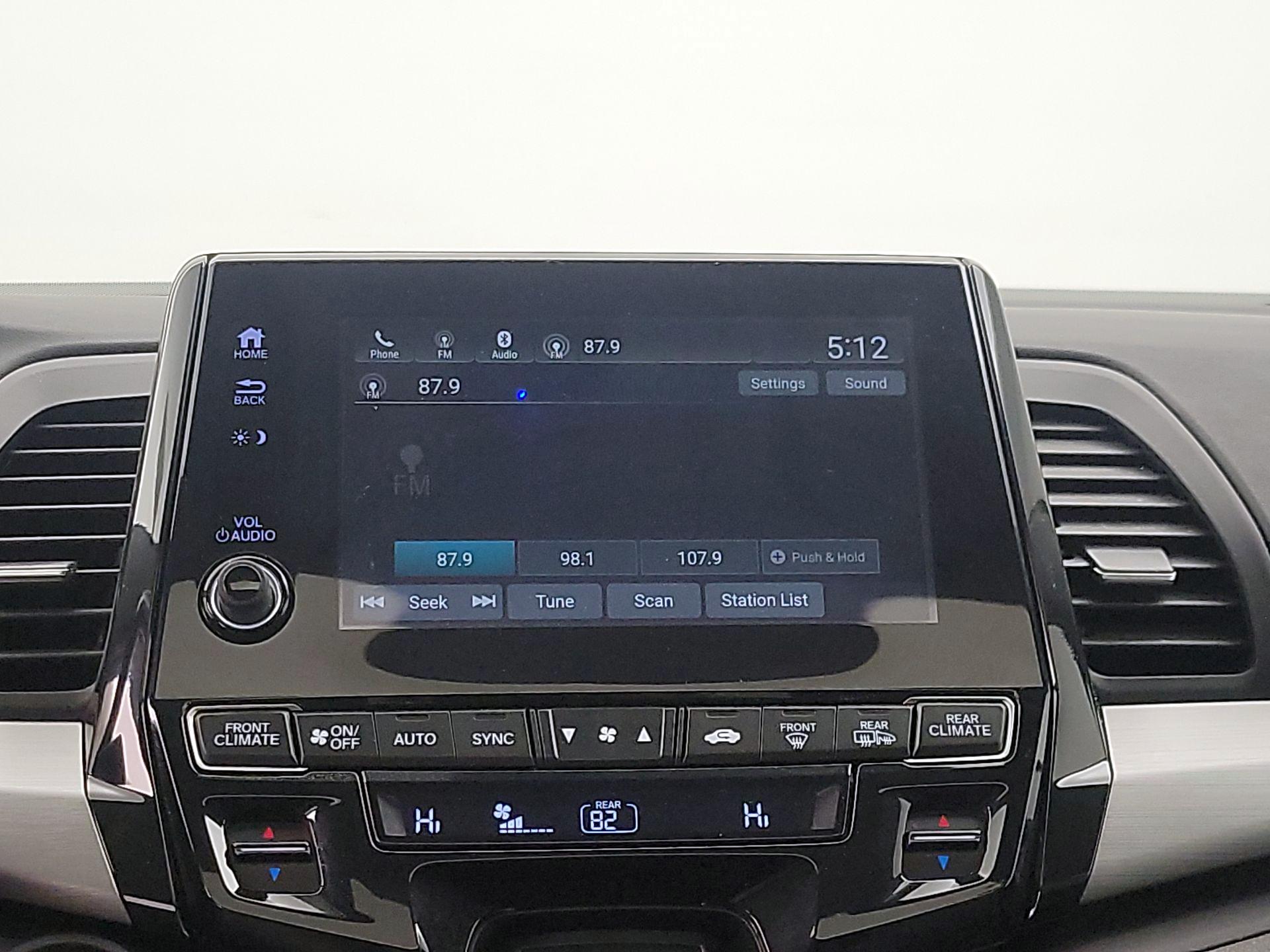 Thumbnail: 2018 Honda Odyssey - 15