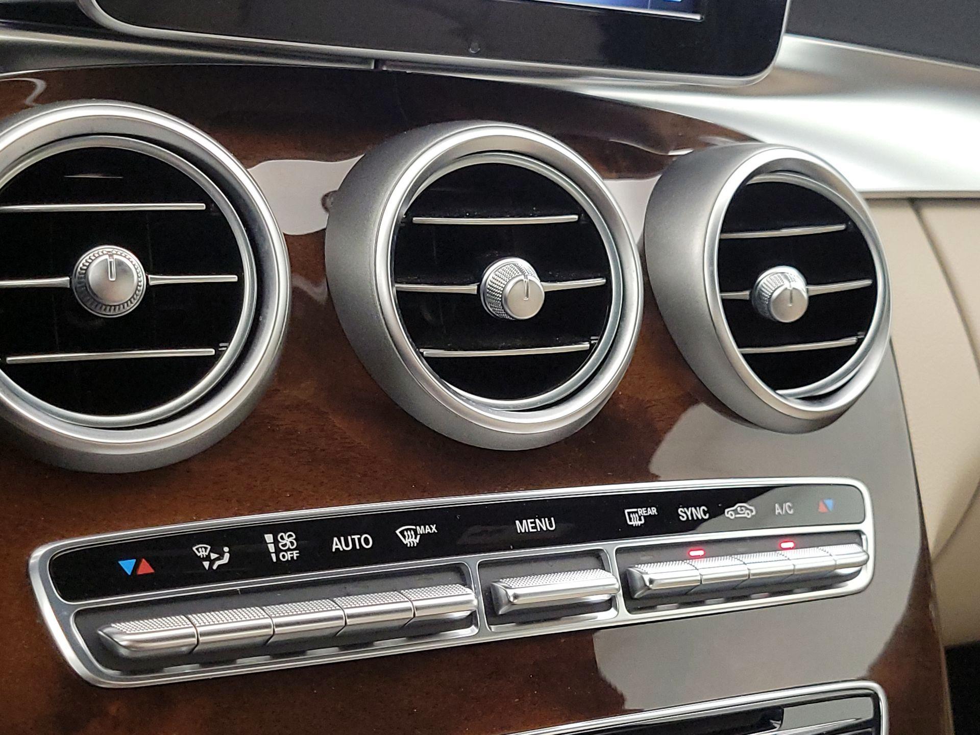 Thumbnail: 2015 Mercedes-Benz C-Class - 16