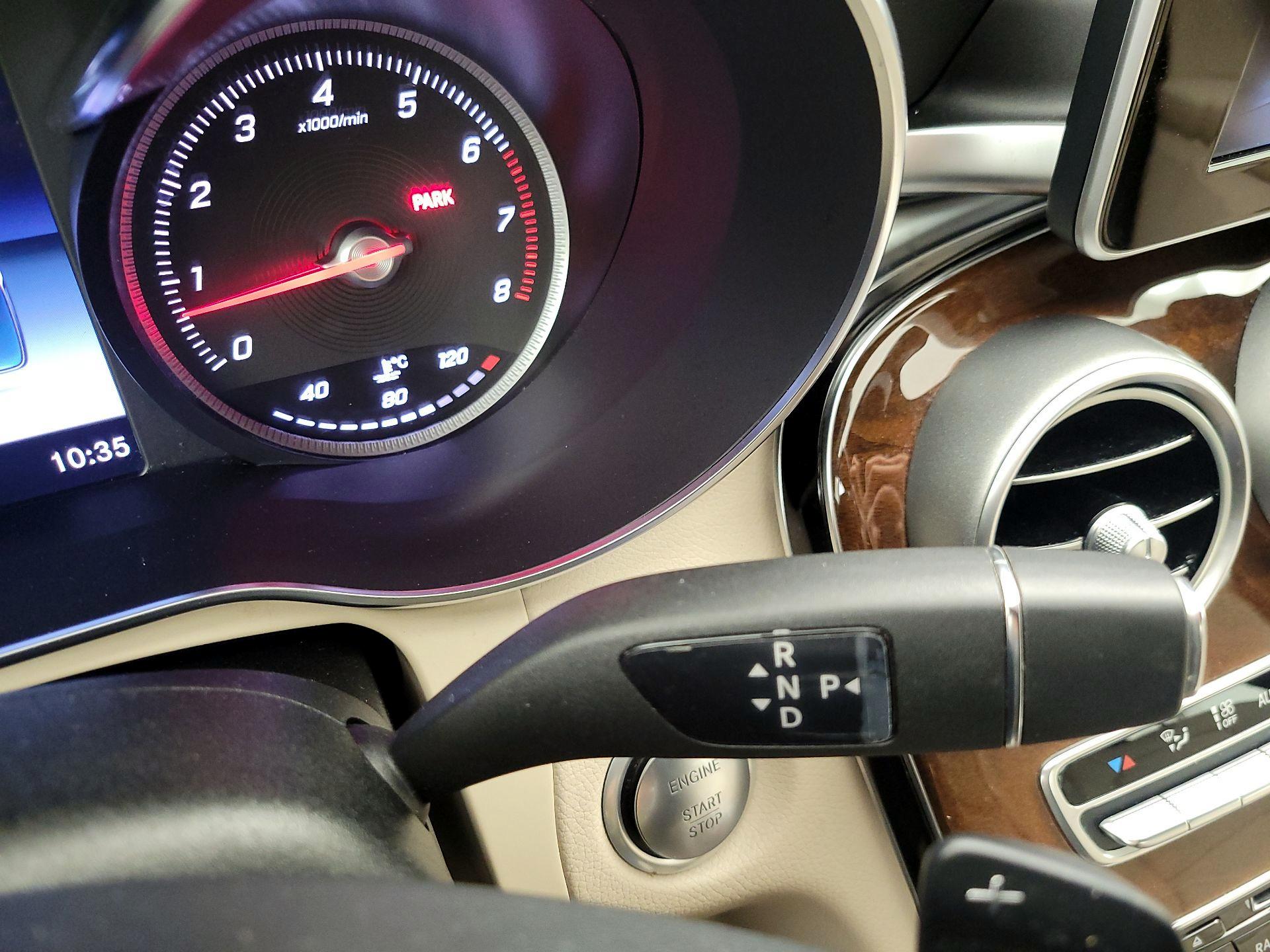 Thumbnail: 2015 Mercedes-Benz C-Class - 17