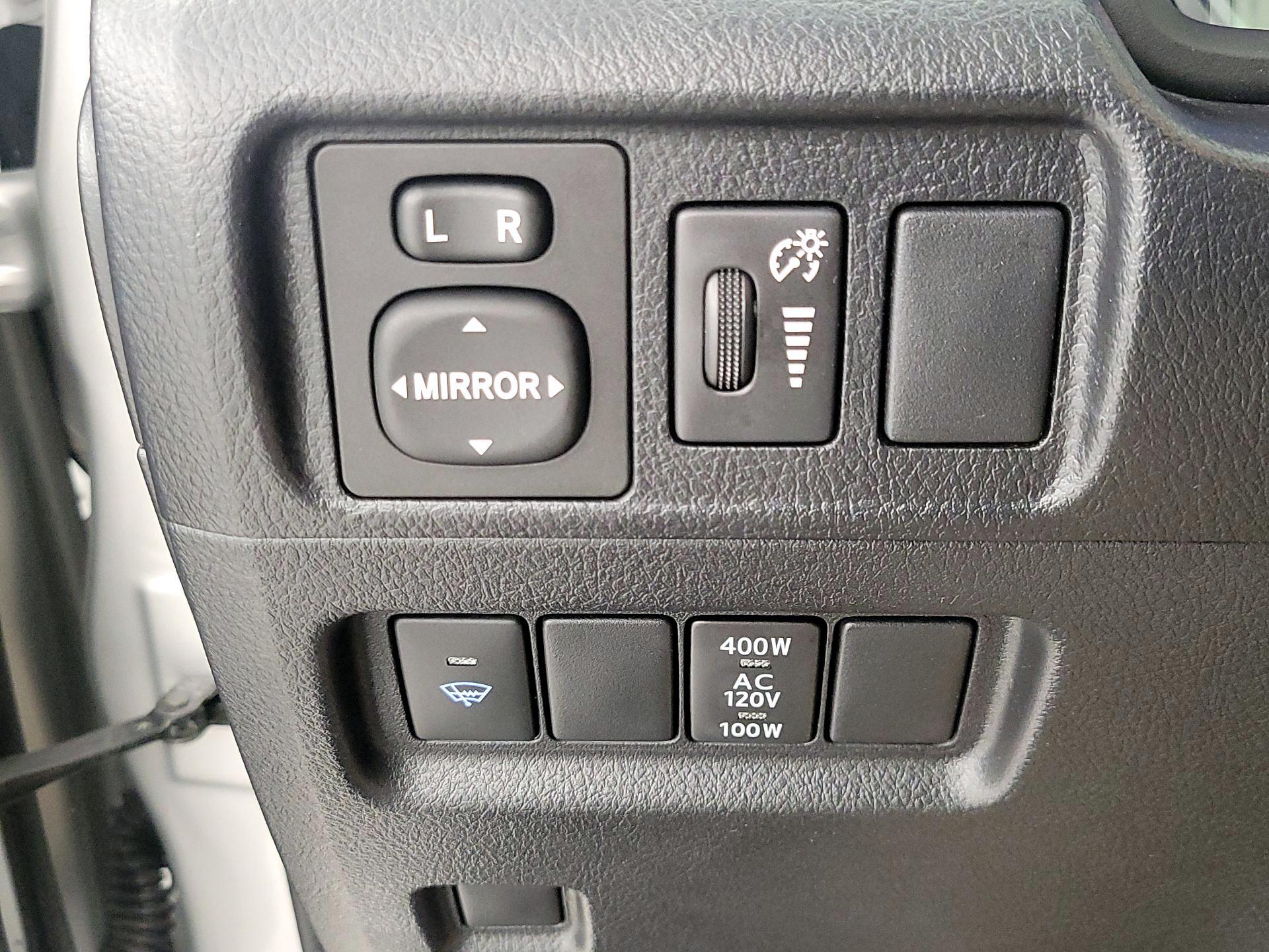 Thumbnail: 2018 Toyota 4Runner - 13