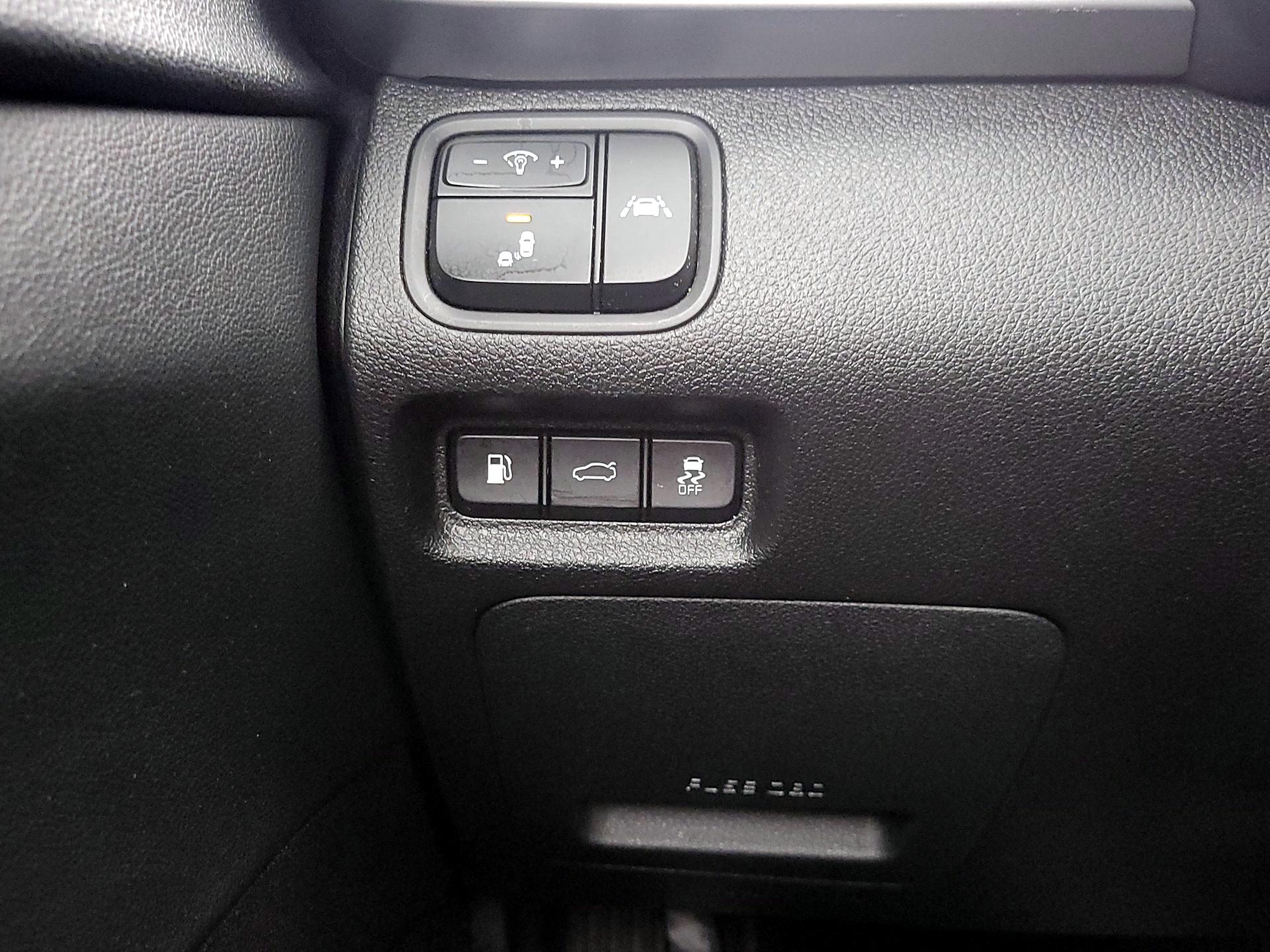 Thumbnail: 2019 Kia Optima - 13