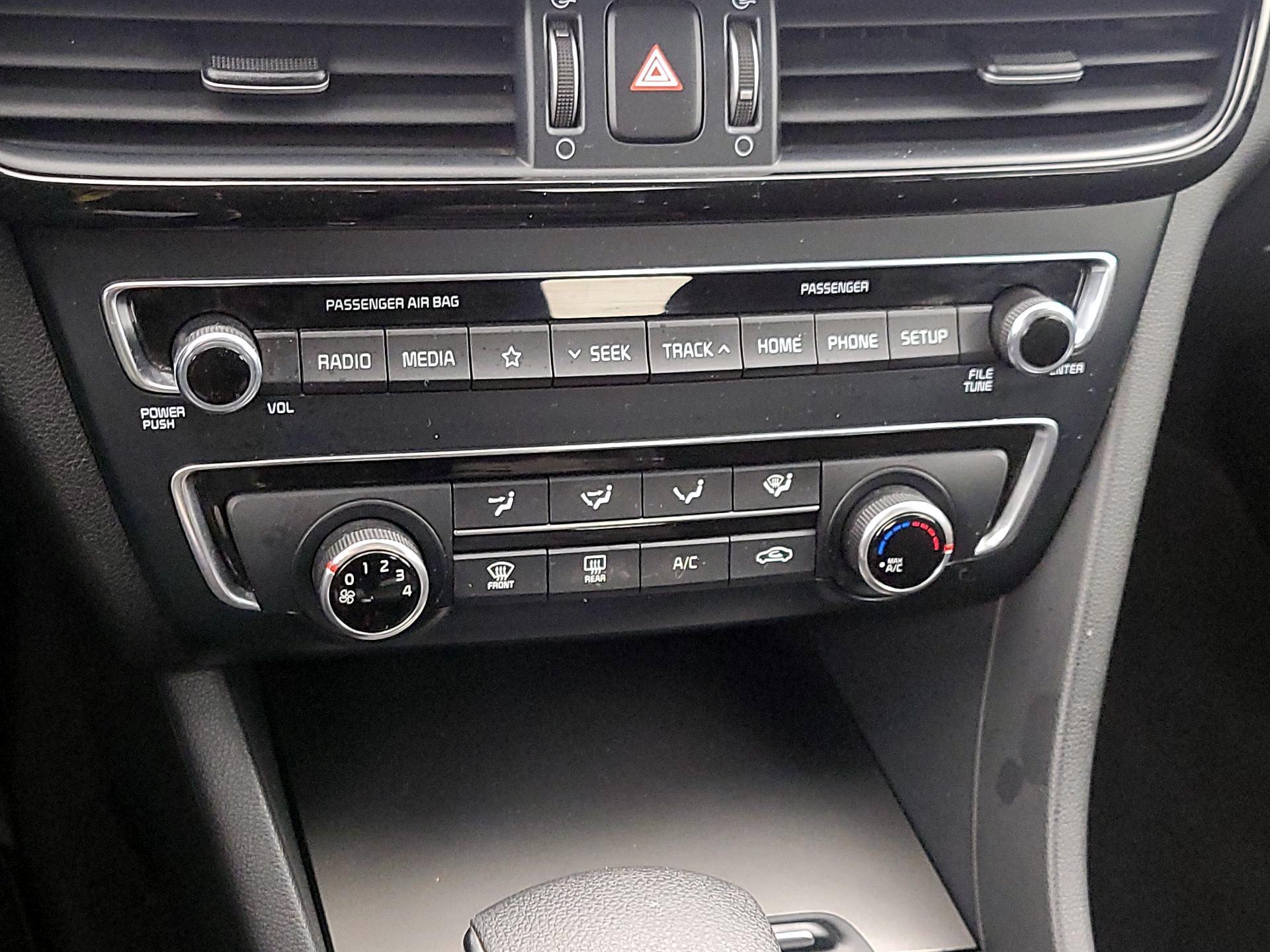 Thumbnail: 2019 Kia Optima - 16