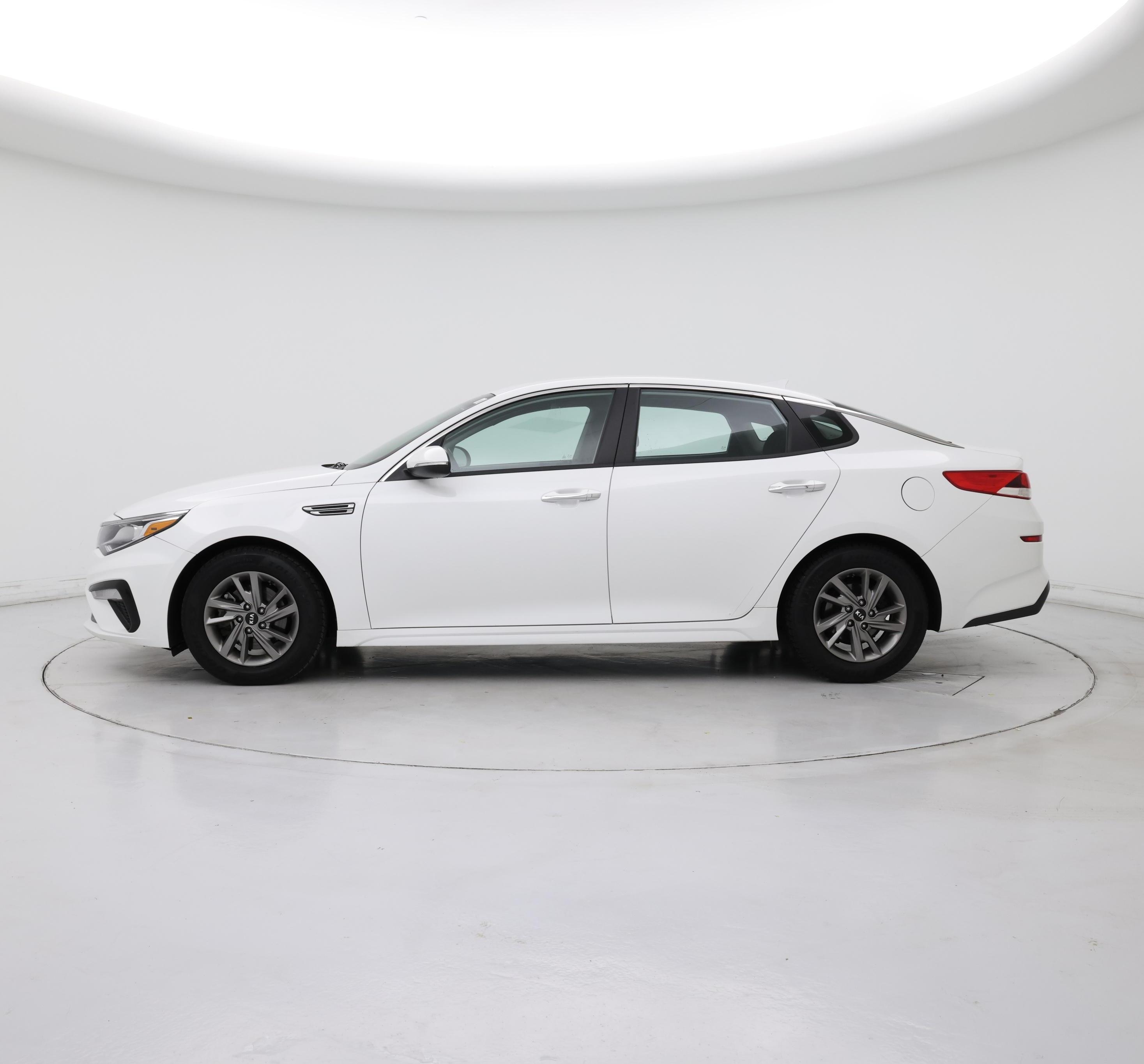 Thumbnail: 2019 Kia Optima - 3