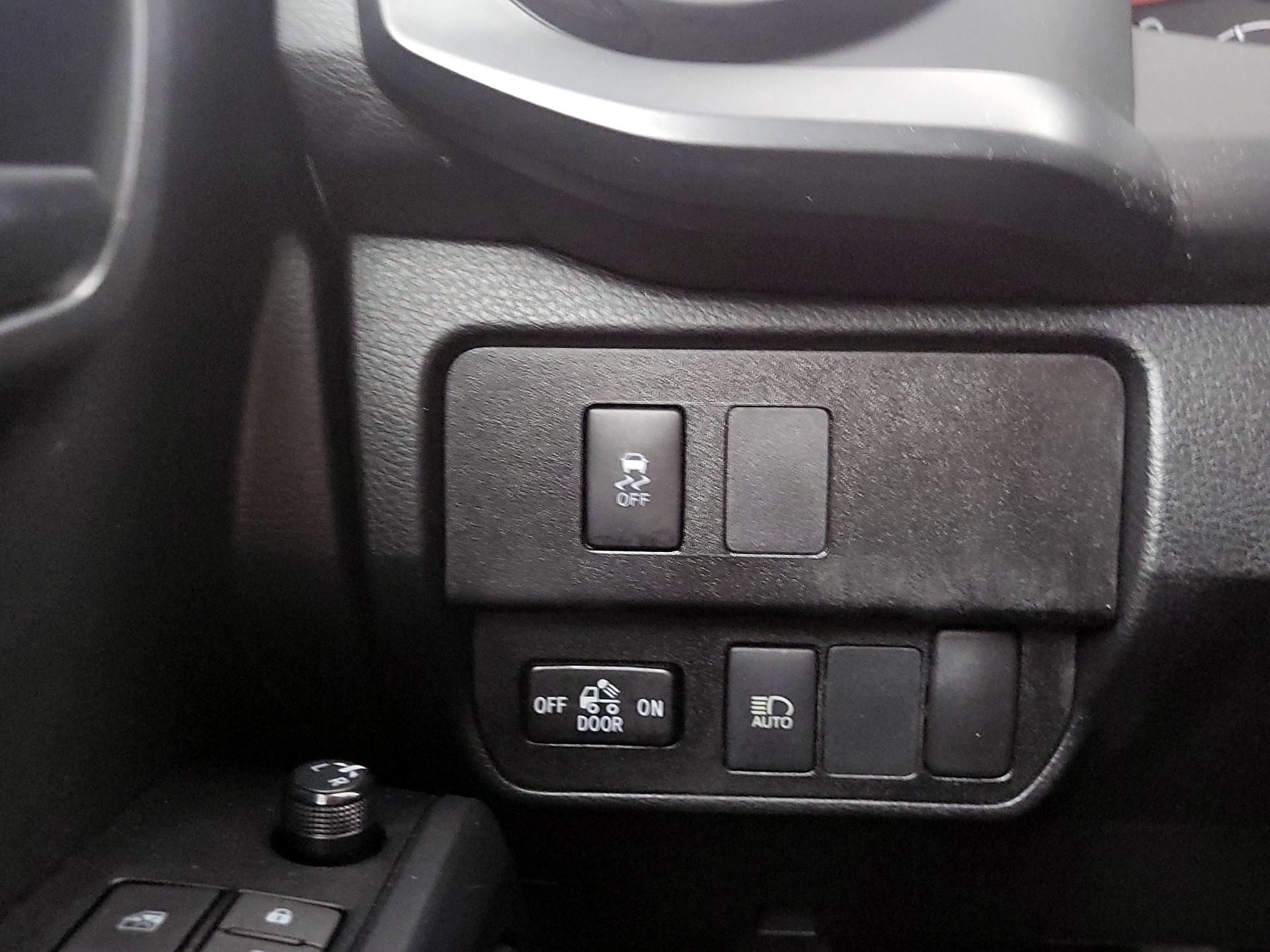 Thumbnail: 2022 Toyota Tacoma - 13