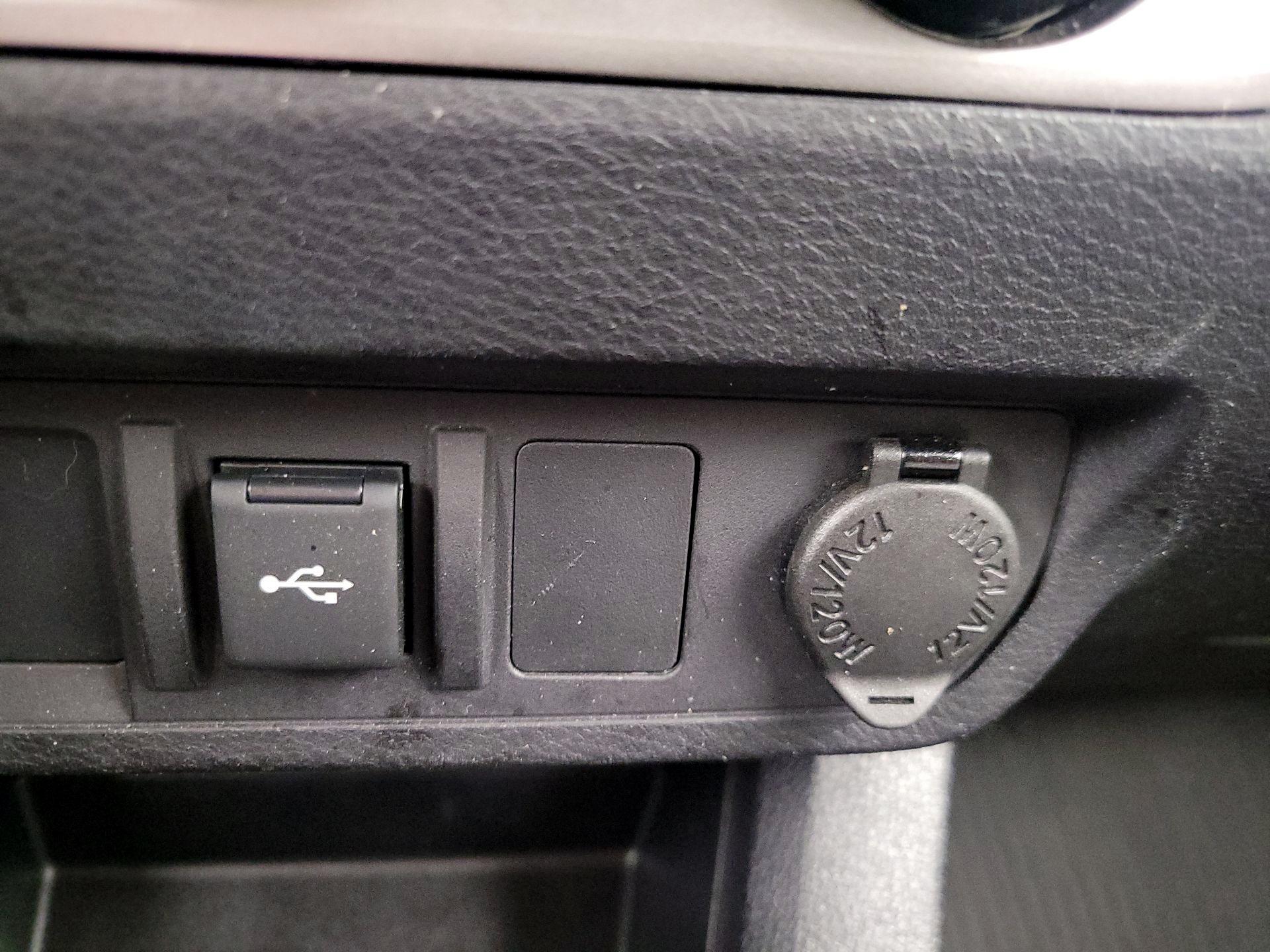 Thumbnail: 2022 Toyota Tacoma - 18