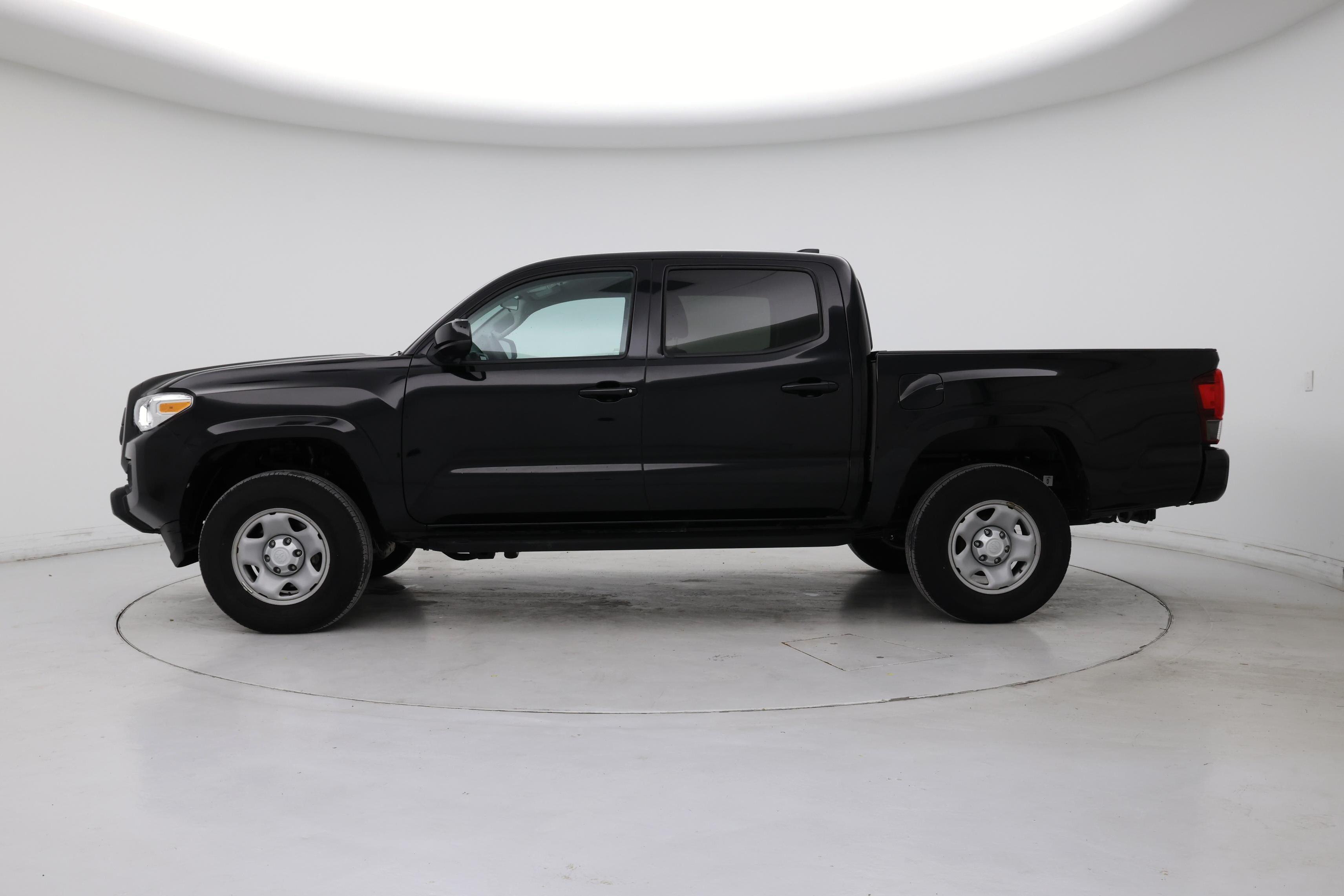 Thumbnail: 2022 Toyota Tacoma - 3