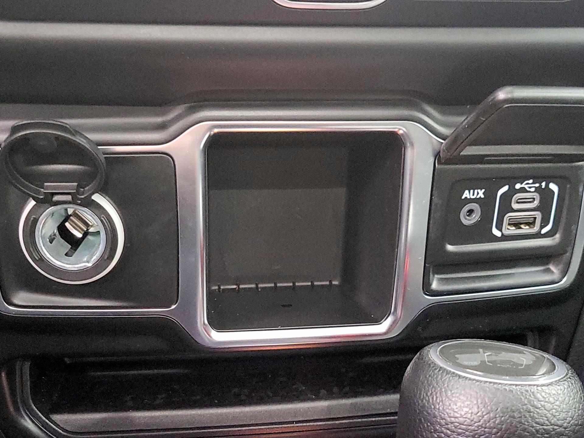 Thumbnail: 2021 Jeep Wrangler - 18