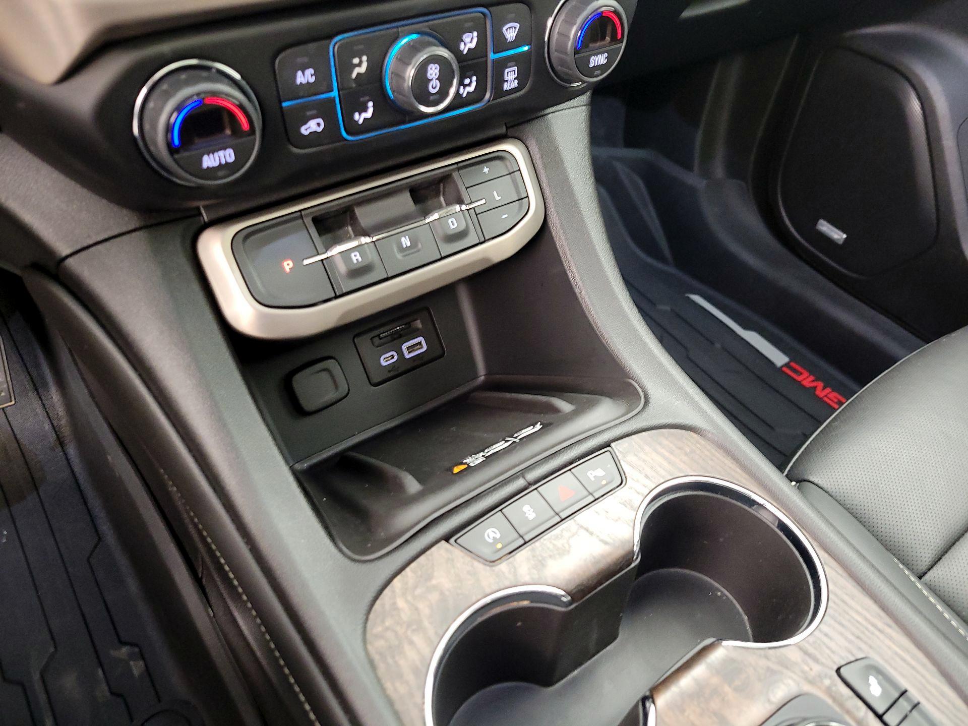 Thumbnail: 2021 GMC Acadia - 17