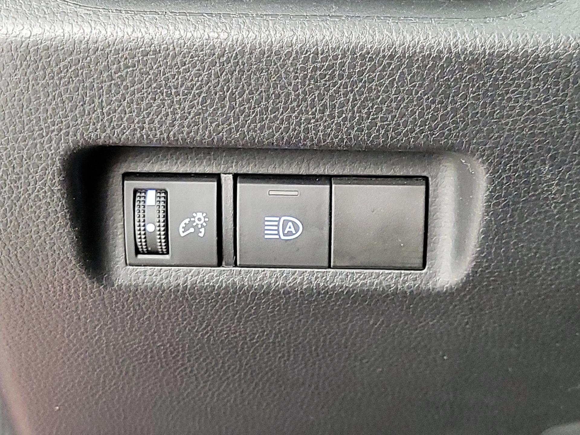 Thumbnail: 2021 Toyota RAV4 - 13