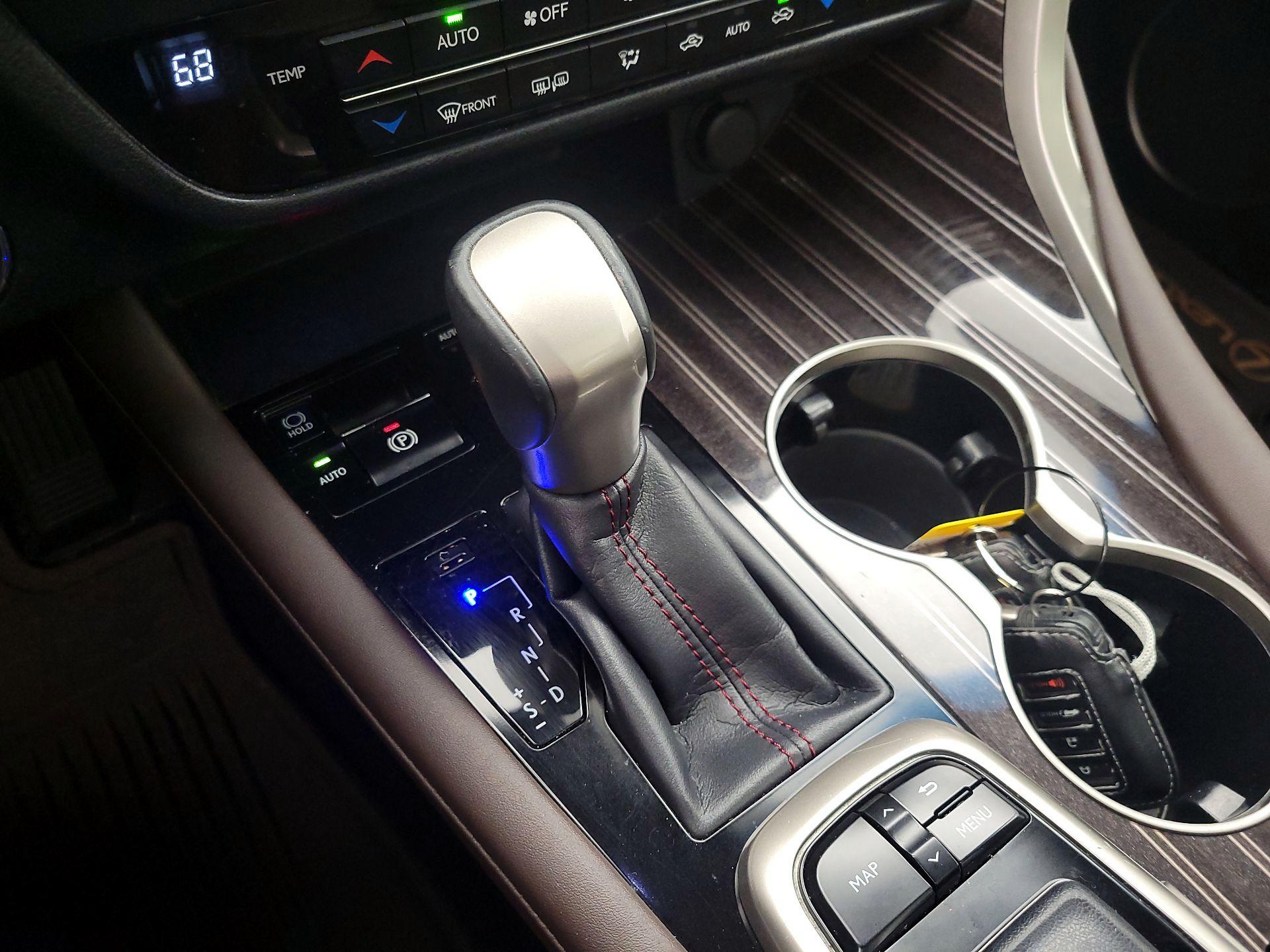 Thumbnail: 2016 Lexus RX - 18