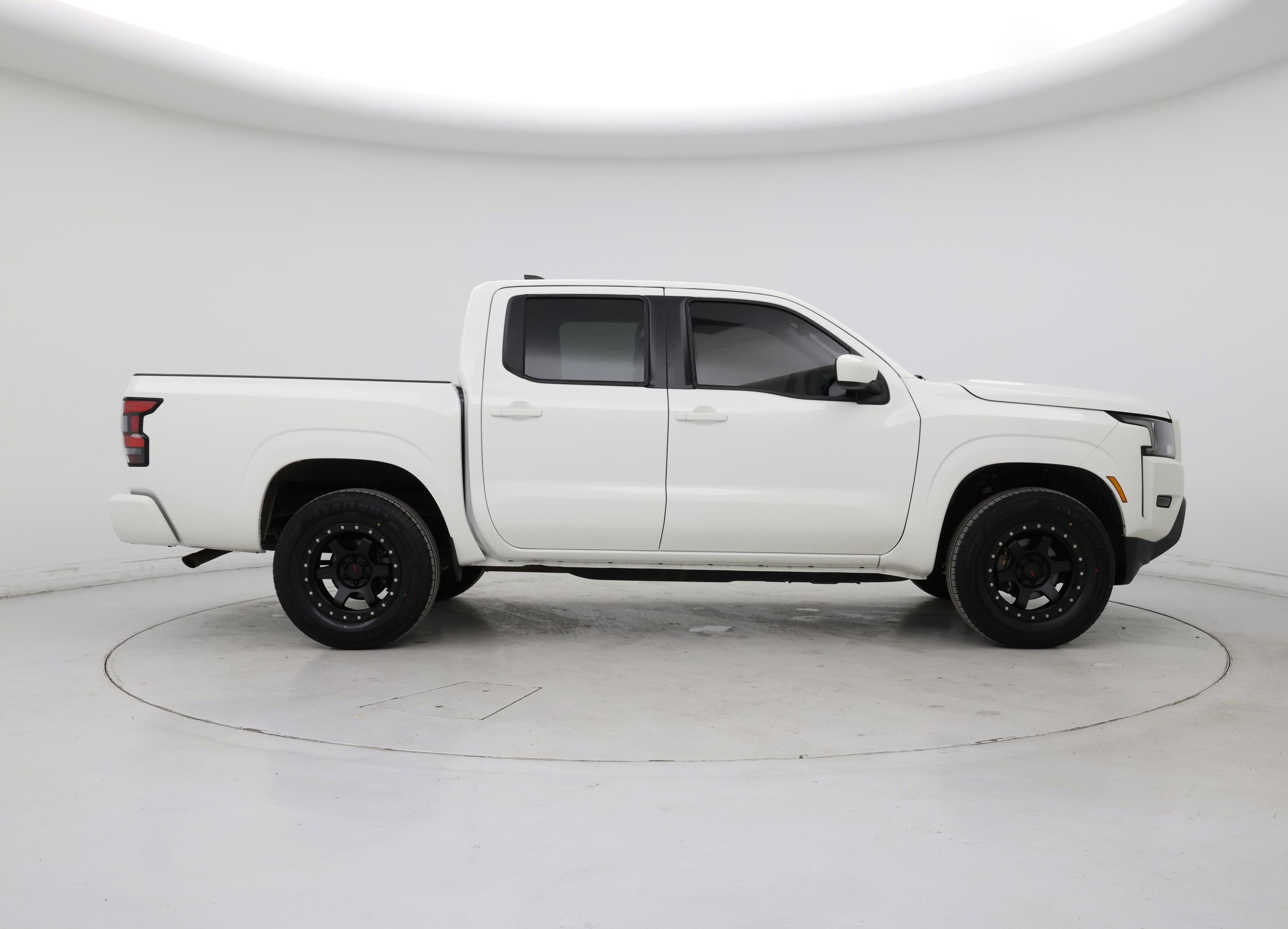 Thumbnail: 2023 Nissan Frontier - 7