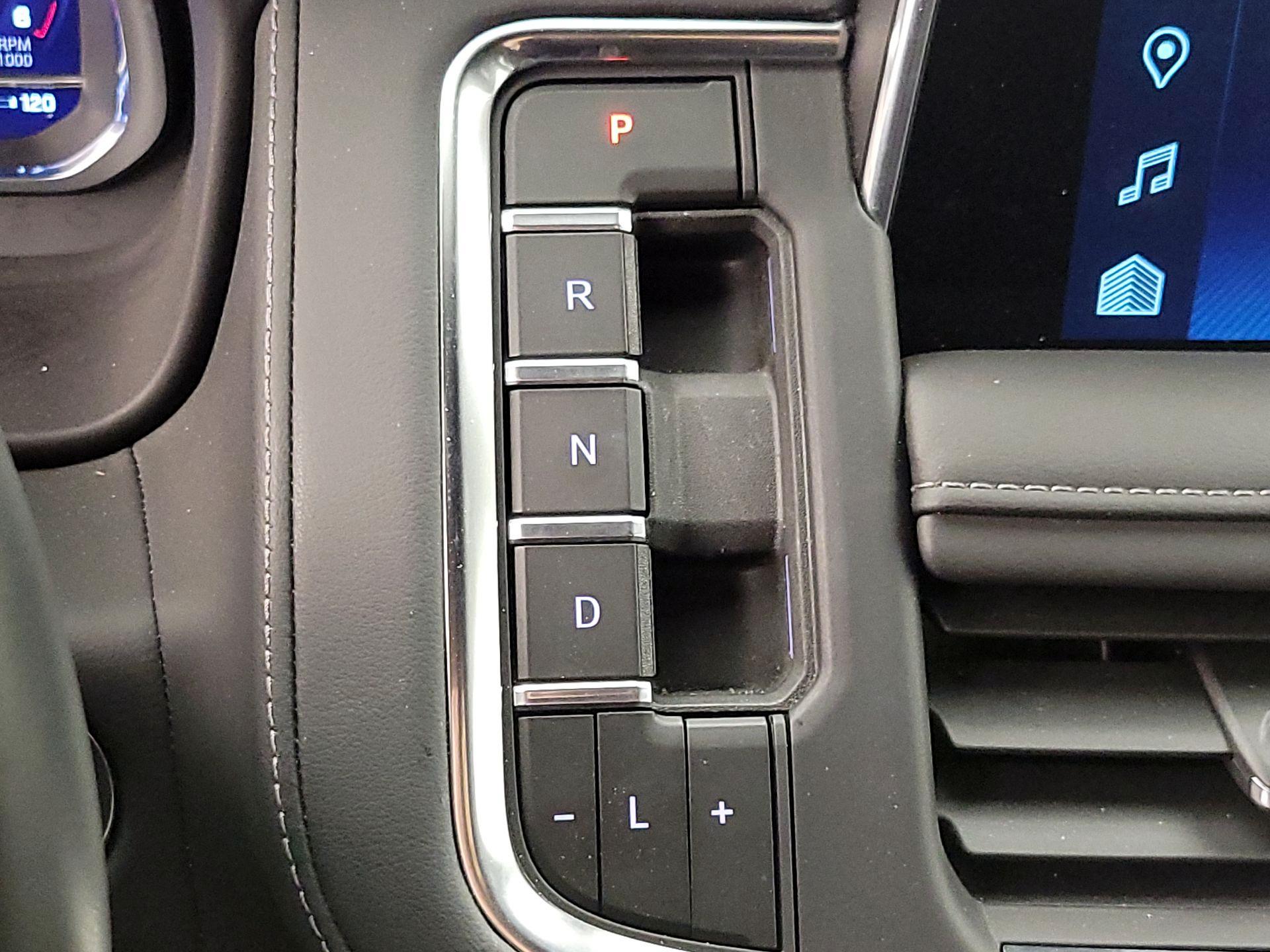 Thumbnail: 2023 Chevrolet Suburban - 17