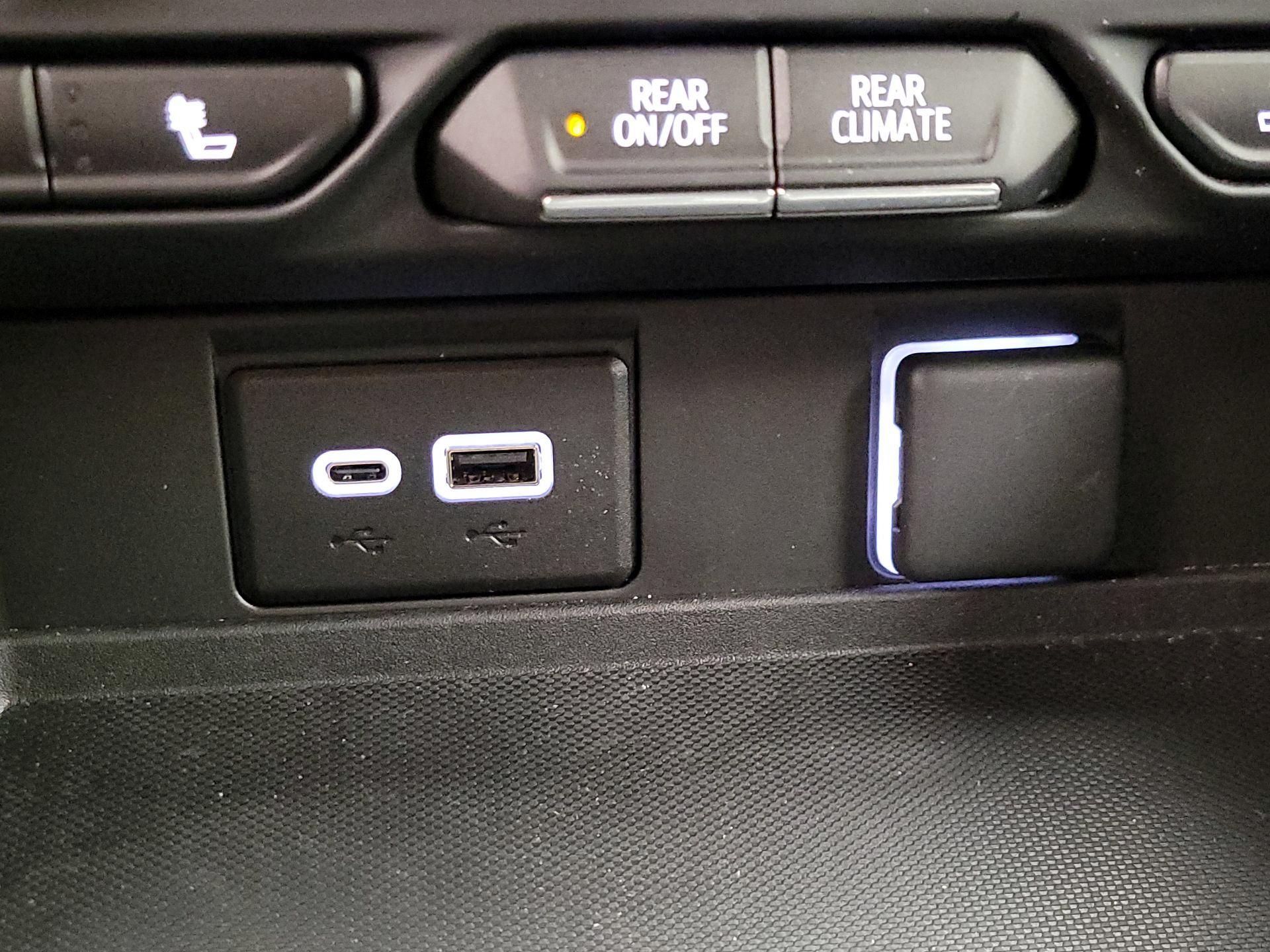 Thumbnail: 2023 Chevrolet Suburban - 18