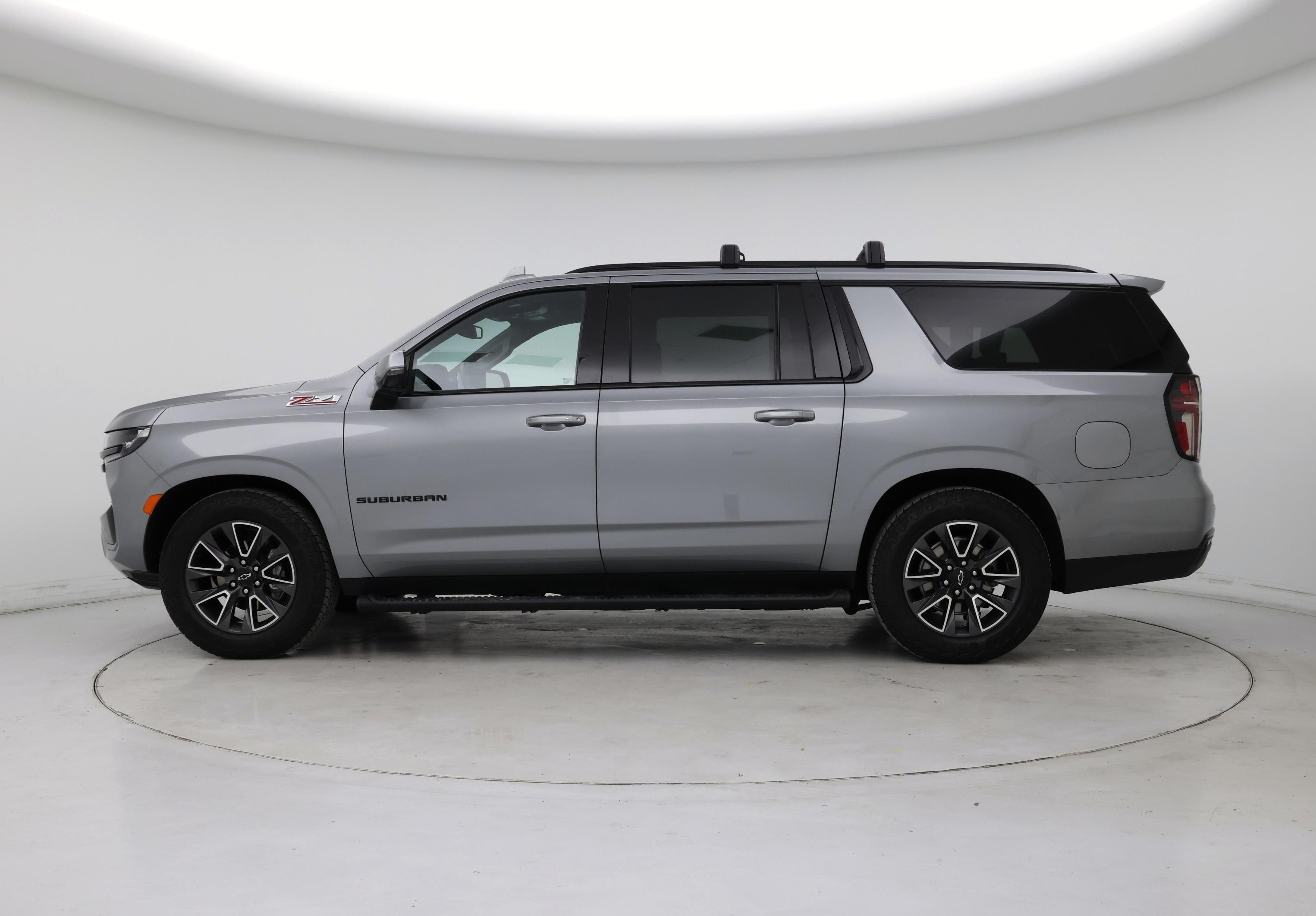 Thumbnail: 2023 Chevrolet Suburban - 3