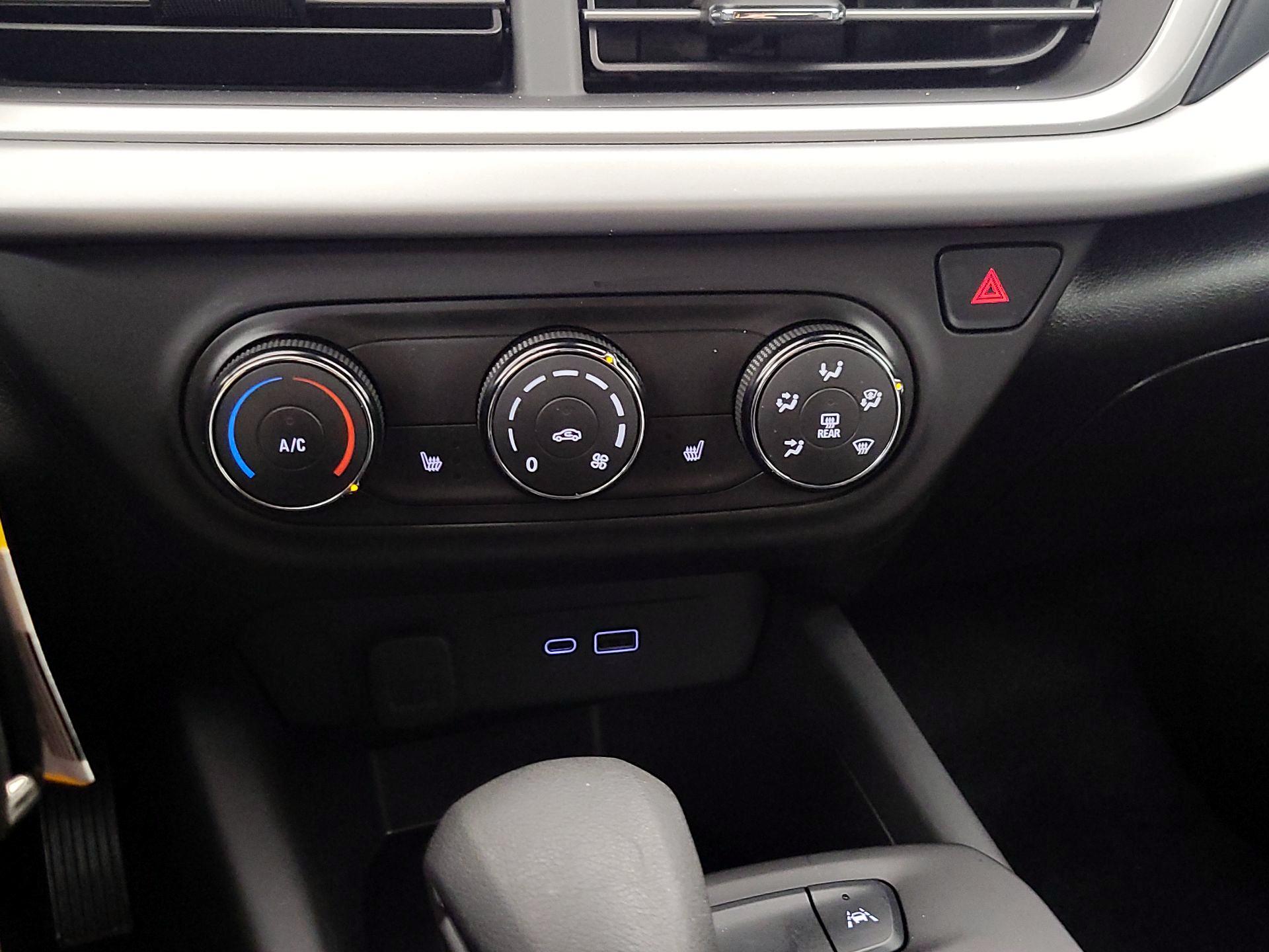 Thumbnail: 2024 Chevrolet Trax - 16