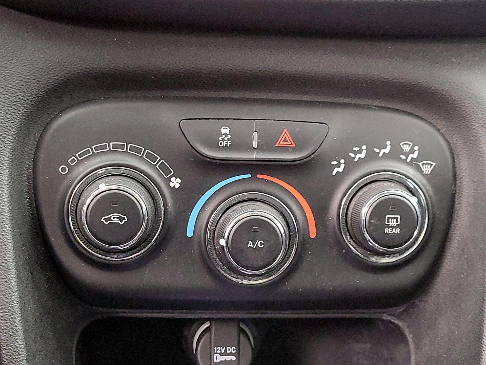 Thumbnail: 2015 Dodge Dart - 15