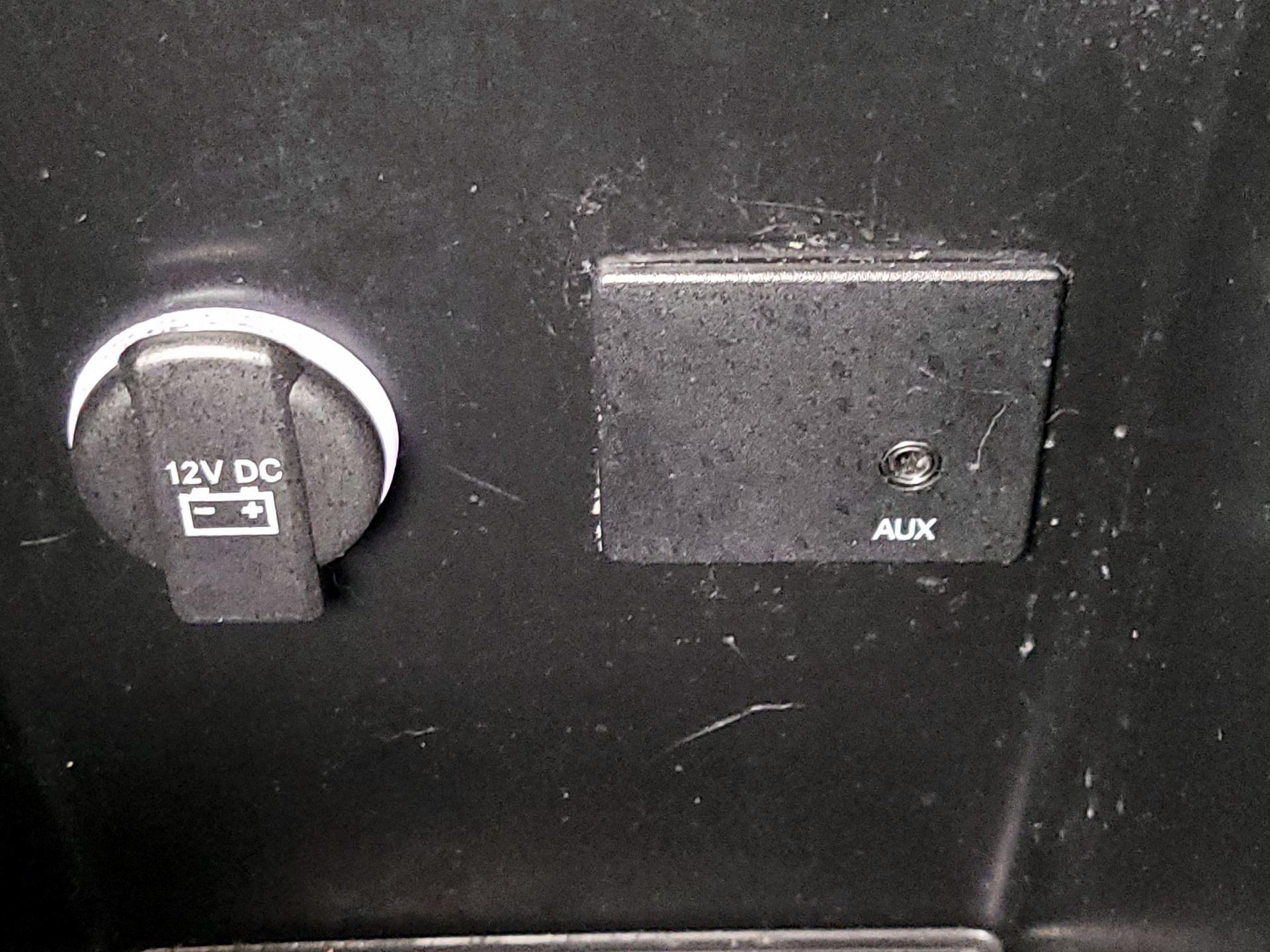 Thumbnail: 2015 Dodge Dart - 17