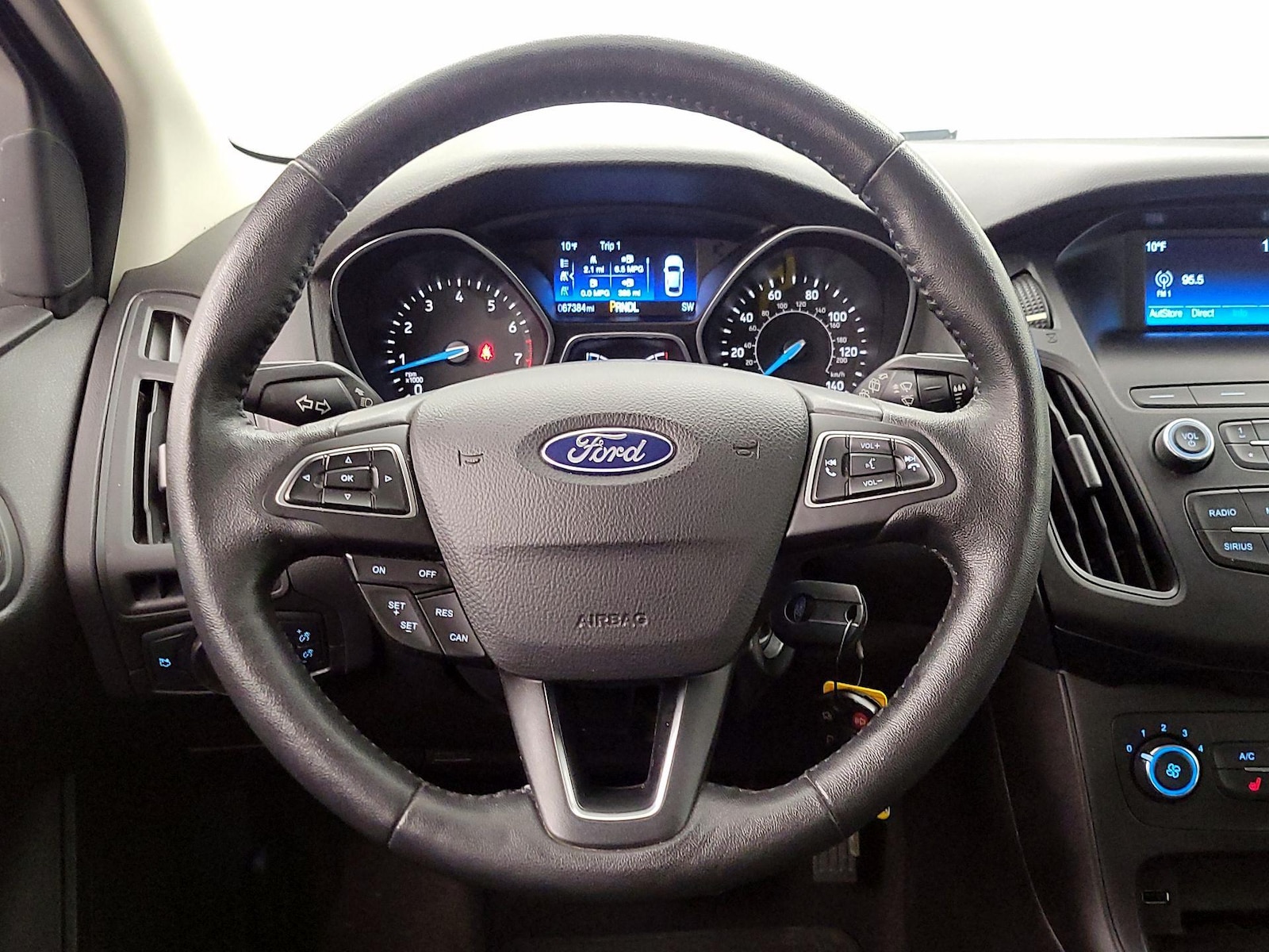 2018 Ford Focus SE - Photo 11