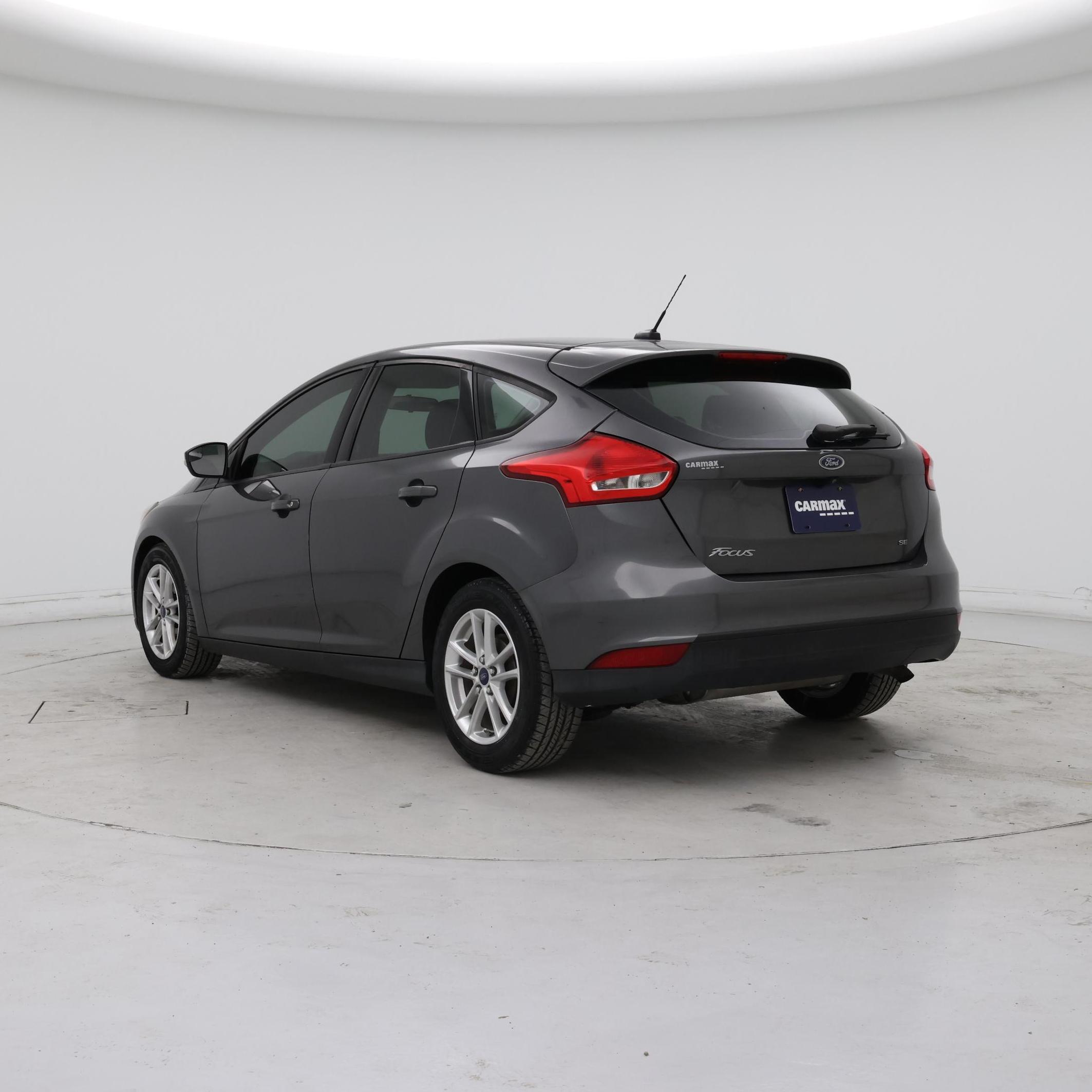 Thumbnail: 2017 Ford Focus - 2