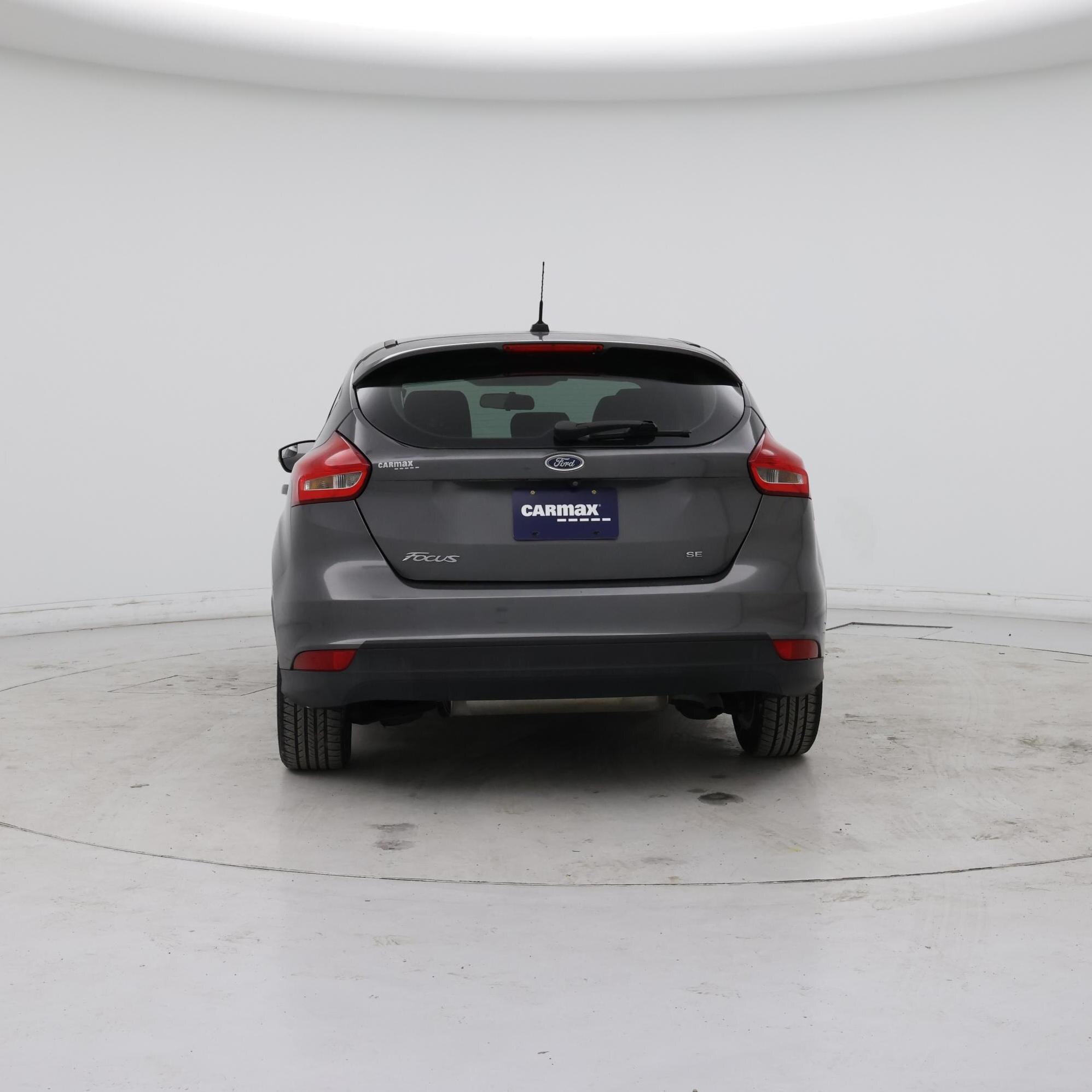 Thumbnail: 2017 Ford Focus - 6