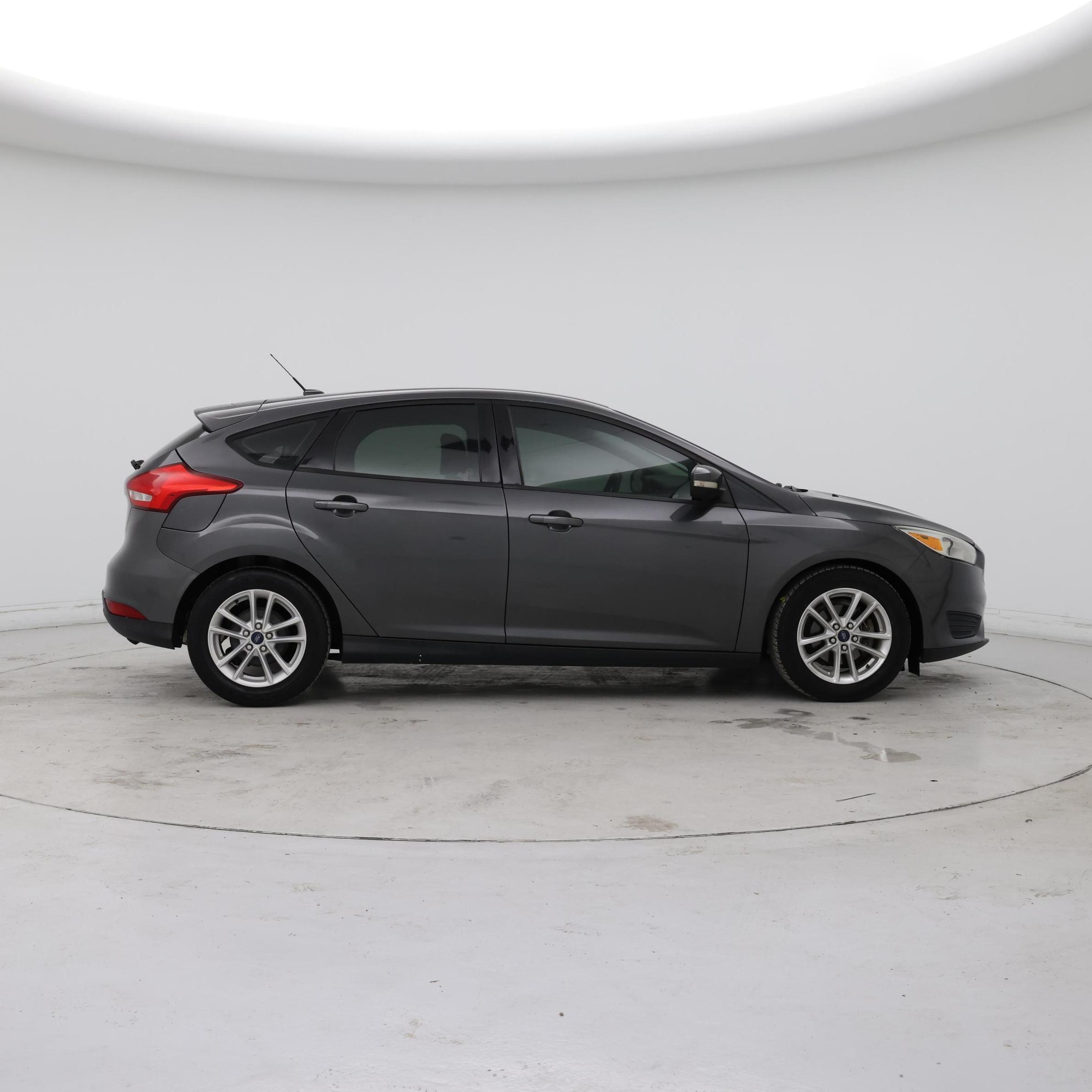 Thumbnail: 2017 Ford Focus - 7