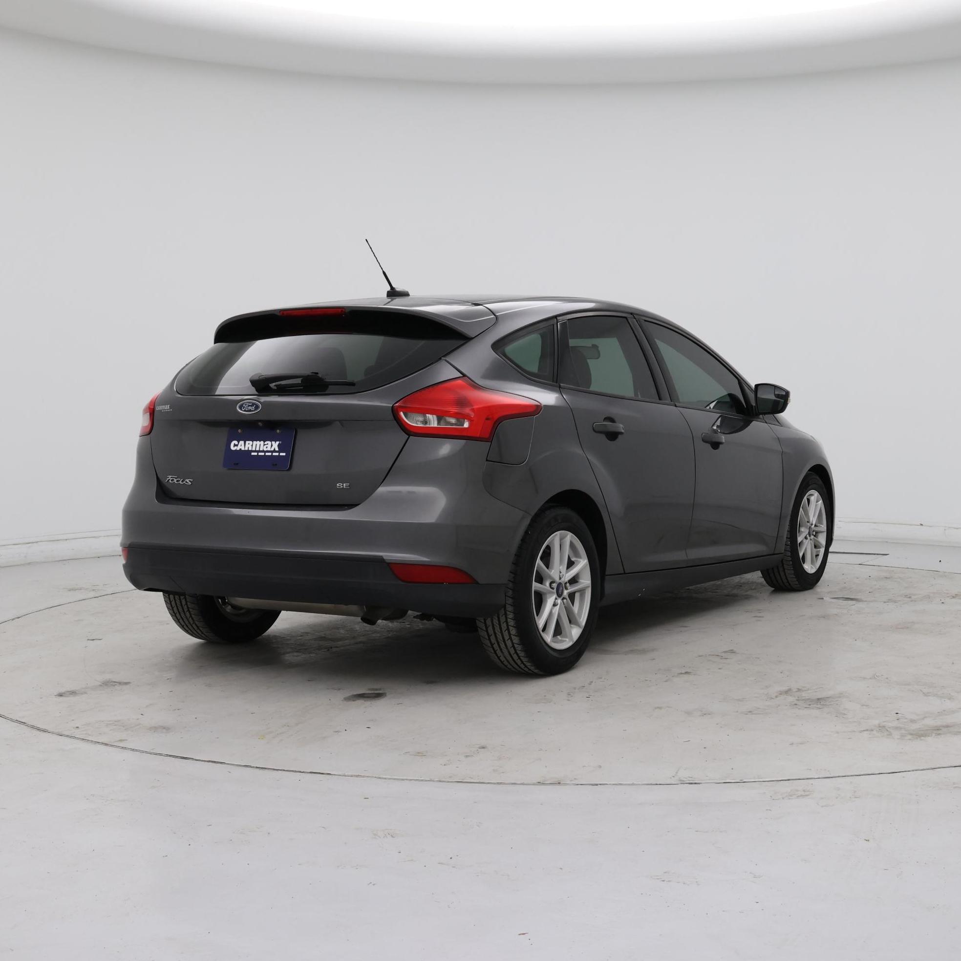 Thumbnail: 2017 Ford Focus - 8