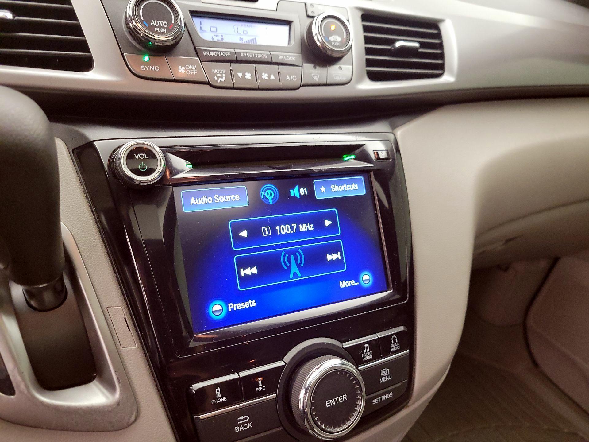 Thumbnail: 2015 Honda Odyssey - 15