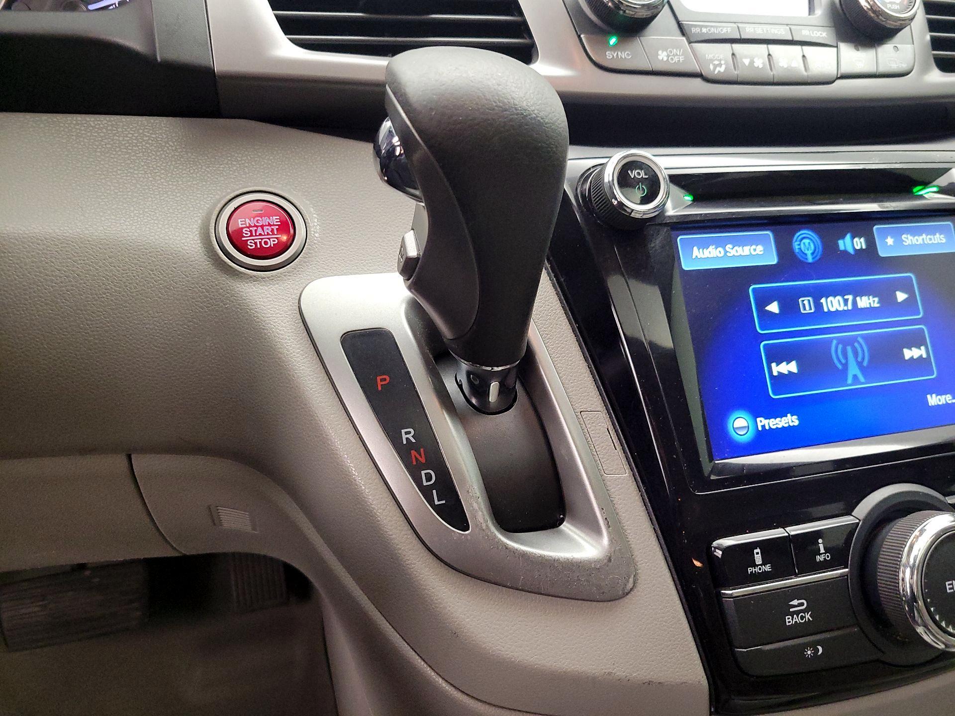 Thumbnail: 2015 Honda Odyssey - 17