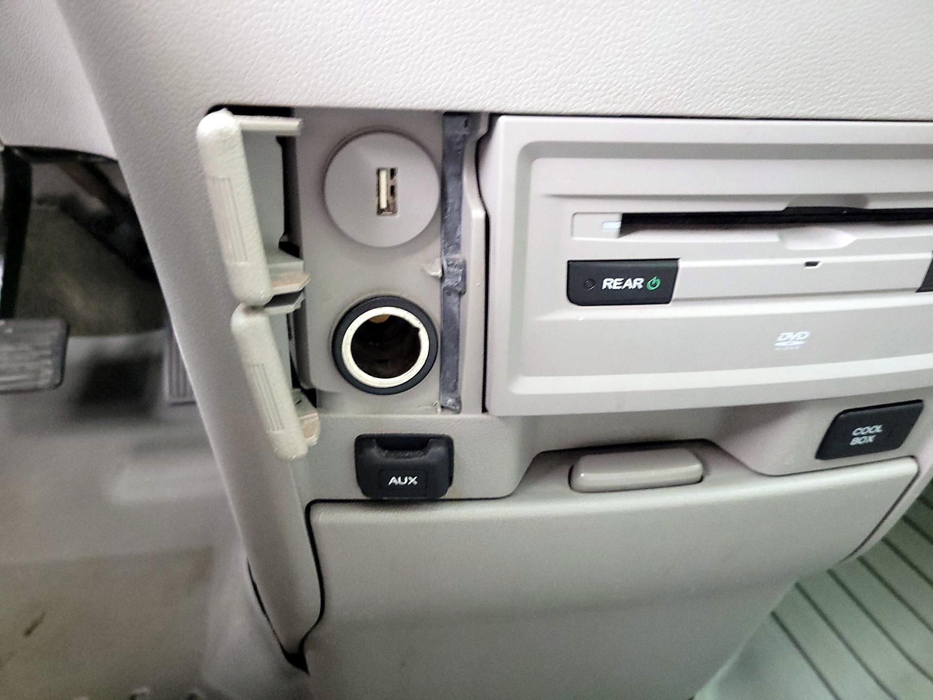 Thumbnail: 2015 Honda Odyssey - 18