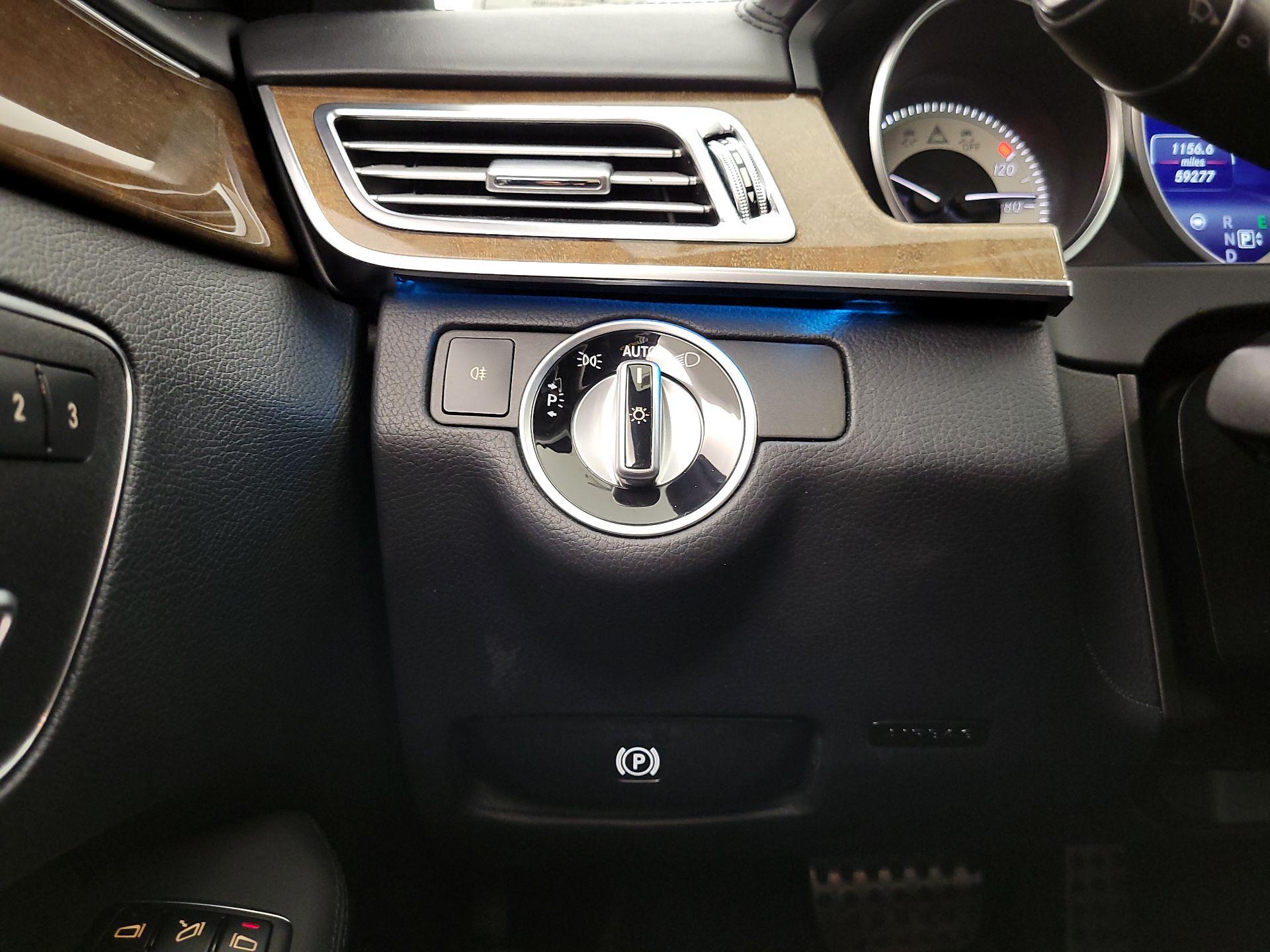 Thumbnail: 2015 Mercedes-Benz E-Class - 13