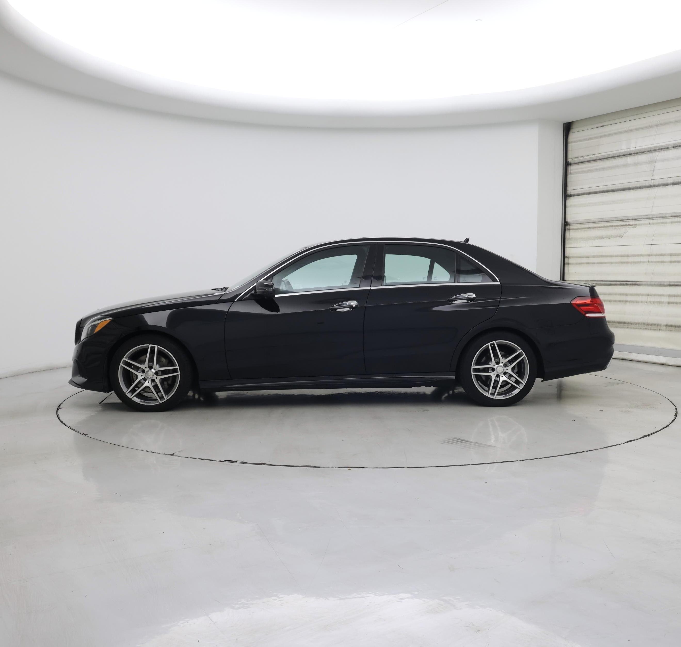 Thumbnail: 2015 Mercedes-Benz E-Class - 3