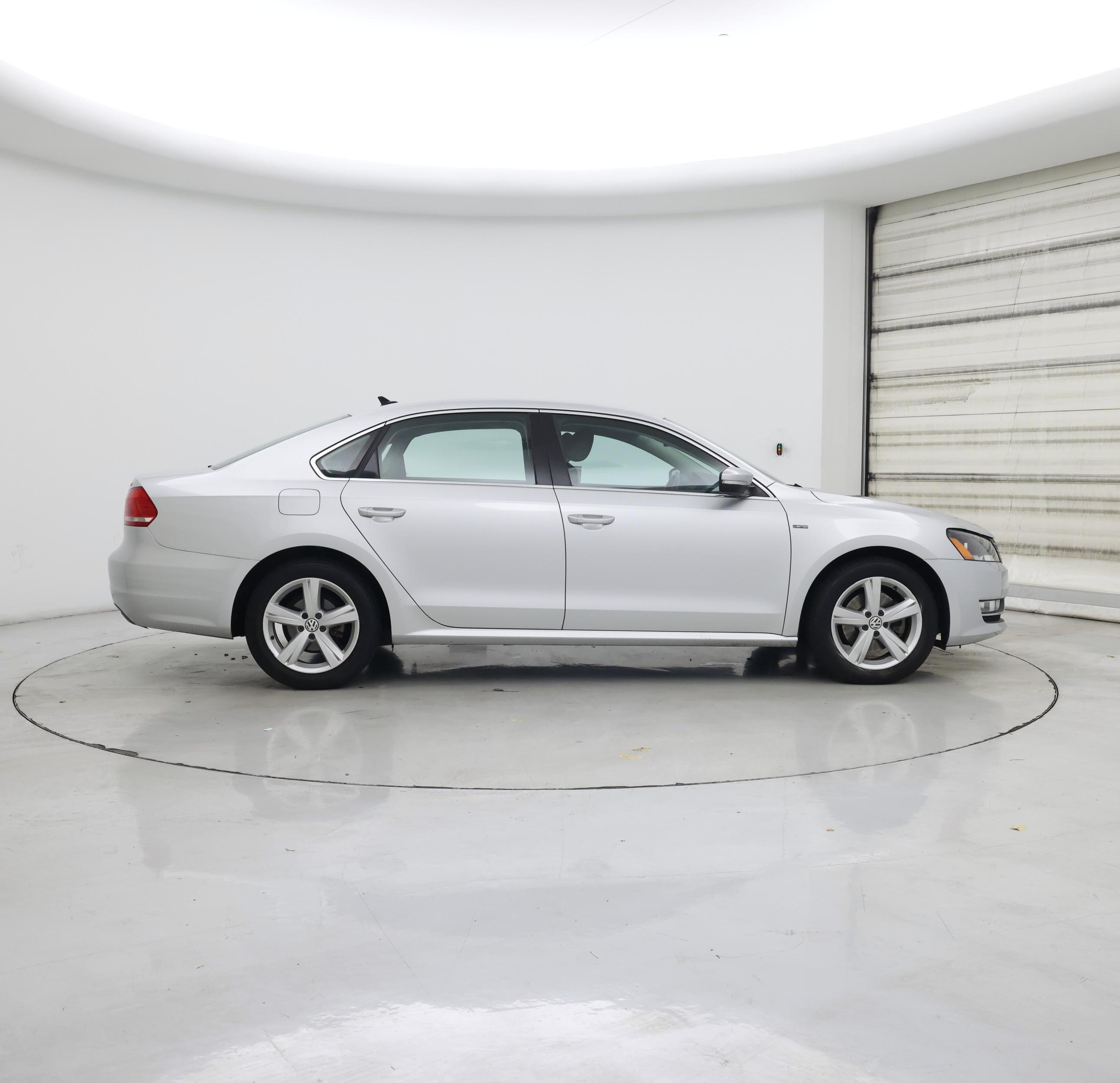 Thumbnail: 2015 Volkswagen Passat - 7