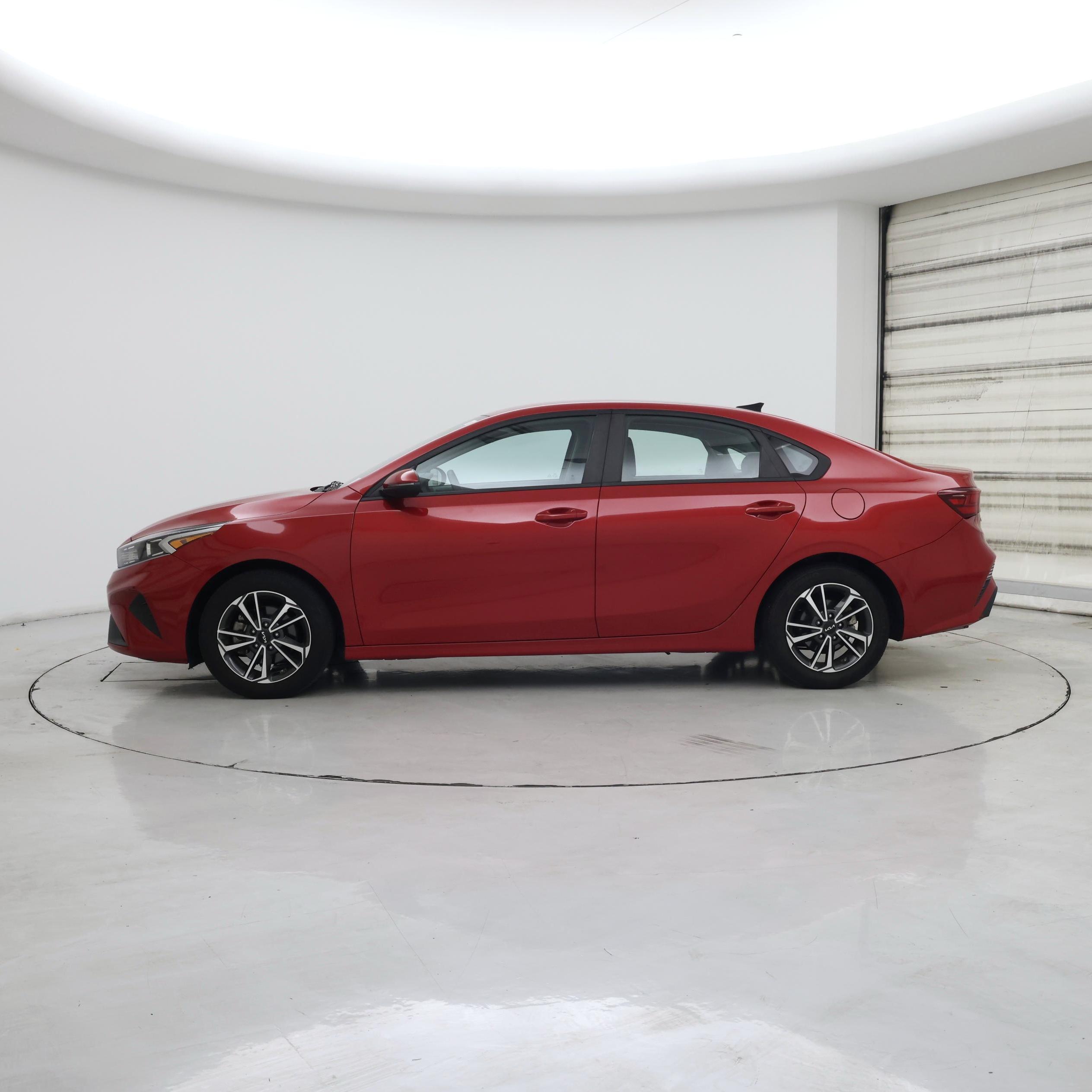 Thumbnail: 2023 Kia Forte - 3