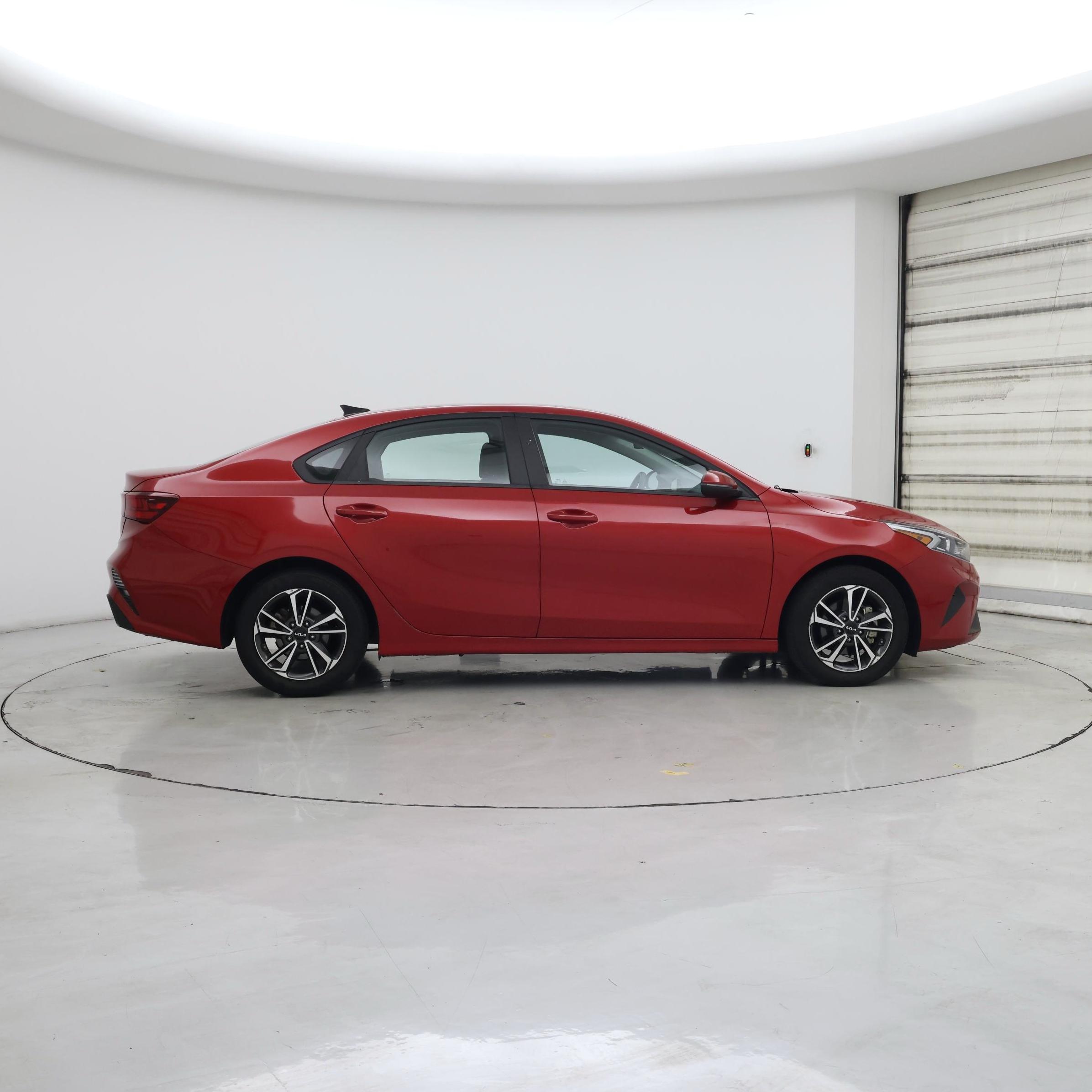 Thumbnail: 2023 Kia Forte - 7