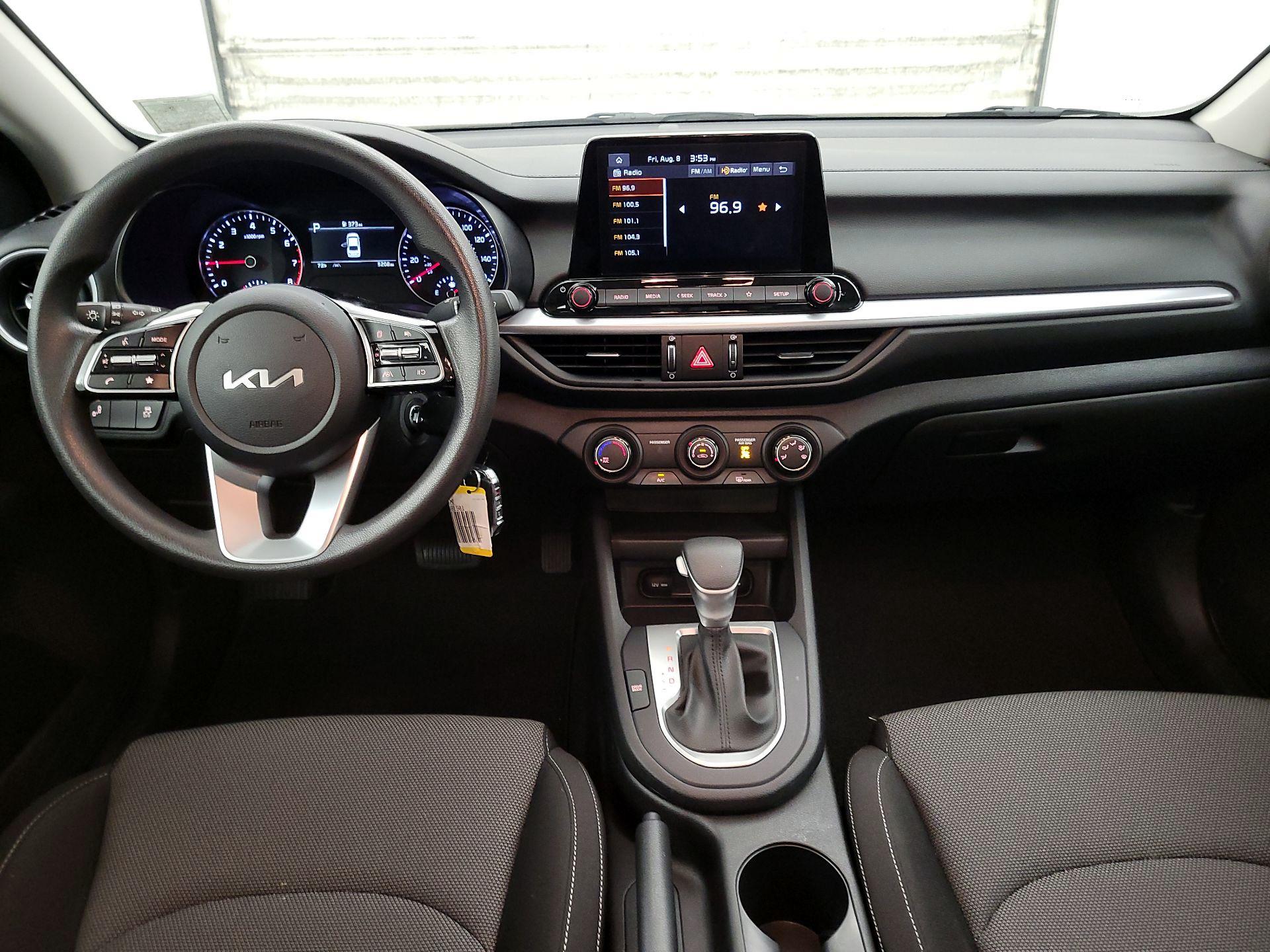Thumbnail: 2023 Kia Forte - 9