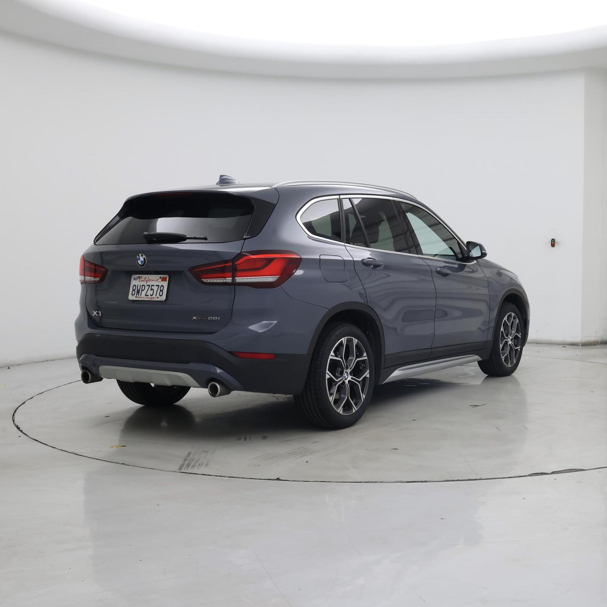 Thumbnail: 2021 BMW X1 - 8