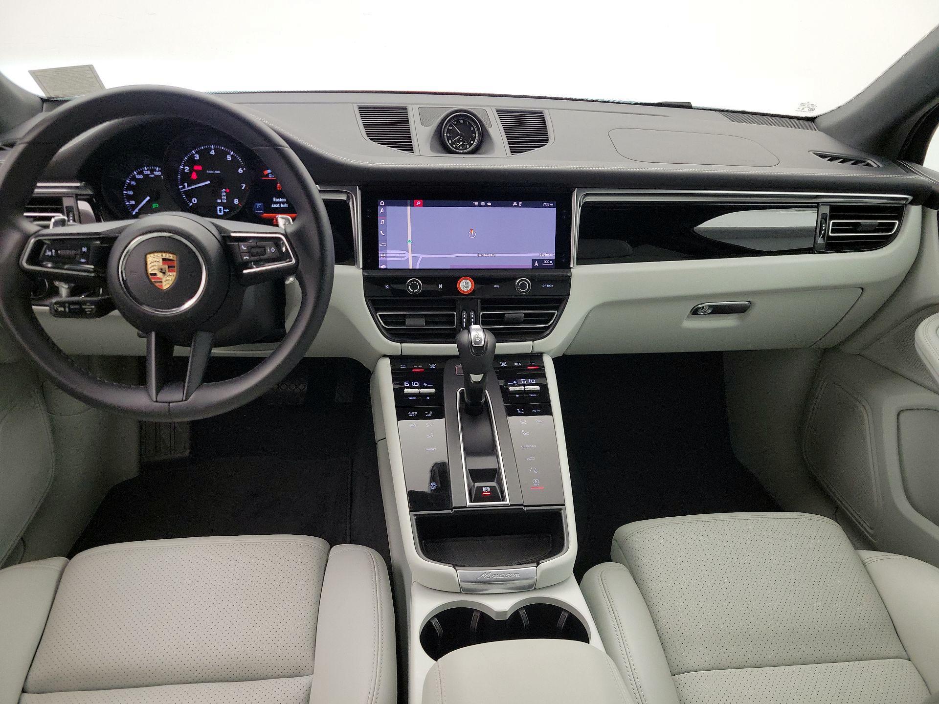 Thumbnail: 2023 Porsche Macan - 9