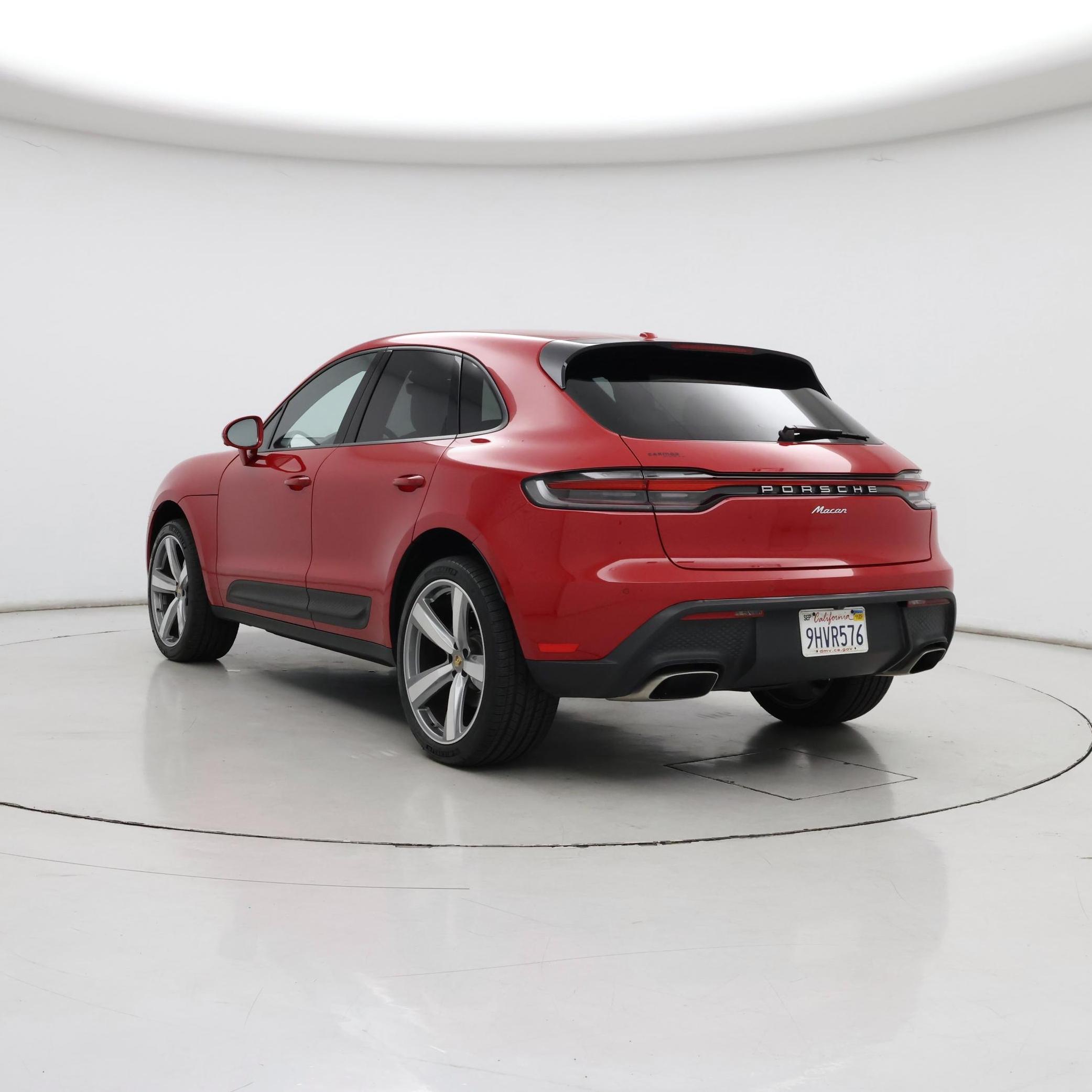 Thumbnail: 2023 Porsche Macan - 2
